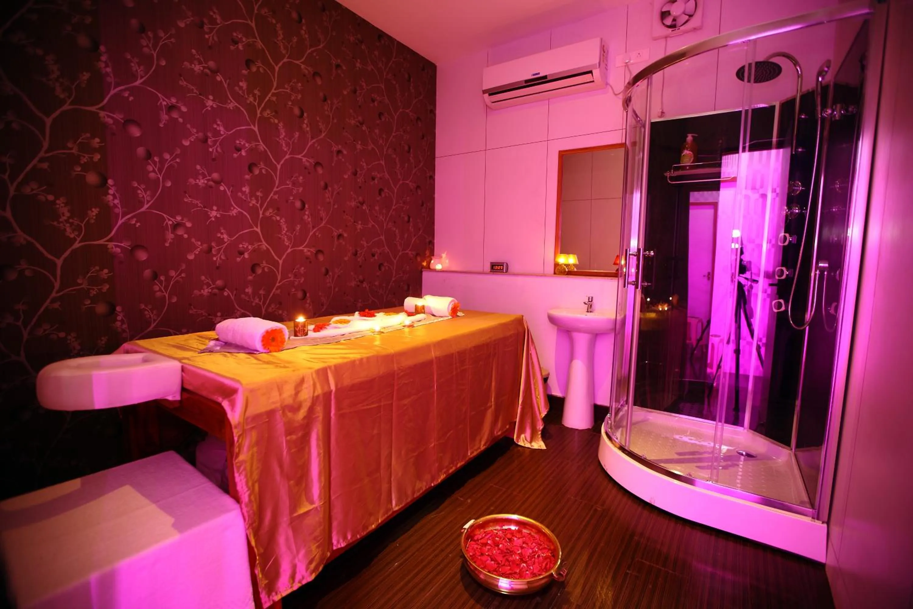 Spa and wellness centre/facilities in Raj Park Hotel Chennai