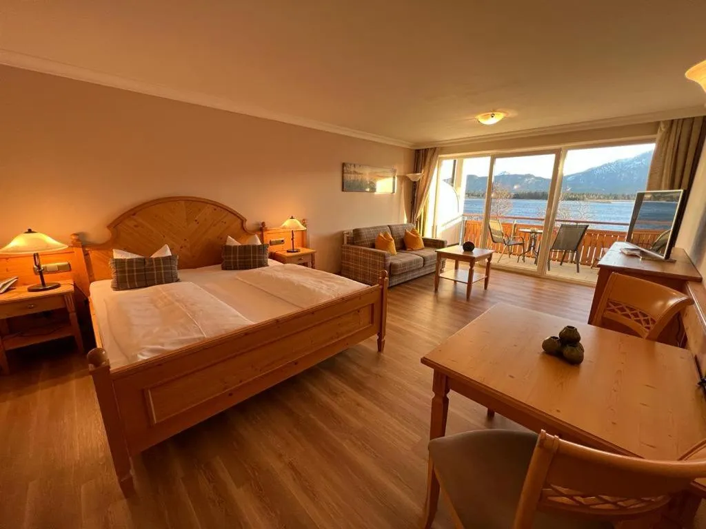 Bed in Hotel Fischer am See