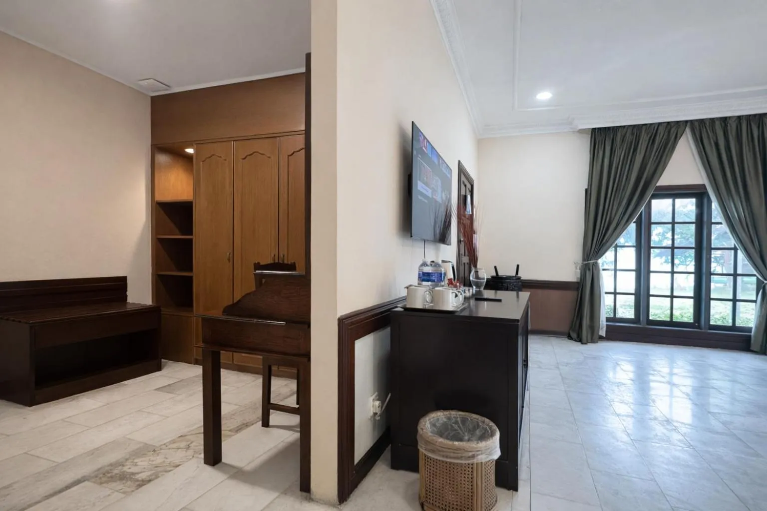 Communal lounge/ TV room in Frangipani Langkawi Resort