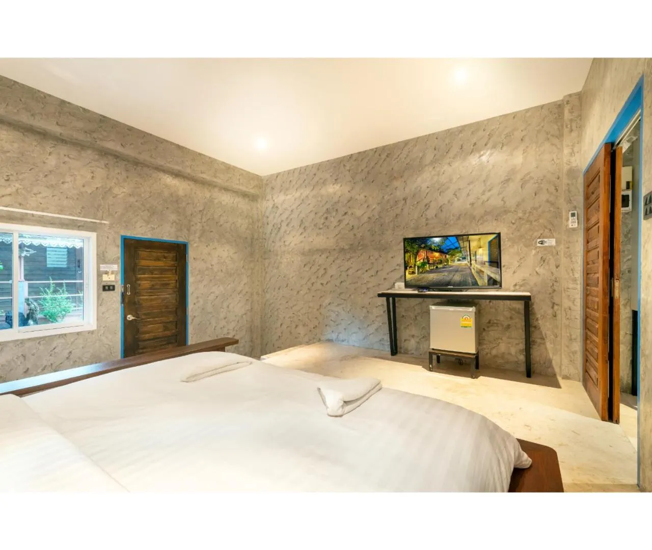 TV and multimedia, Bed in Mac Garden Resort