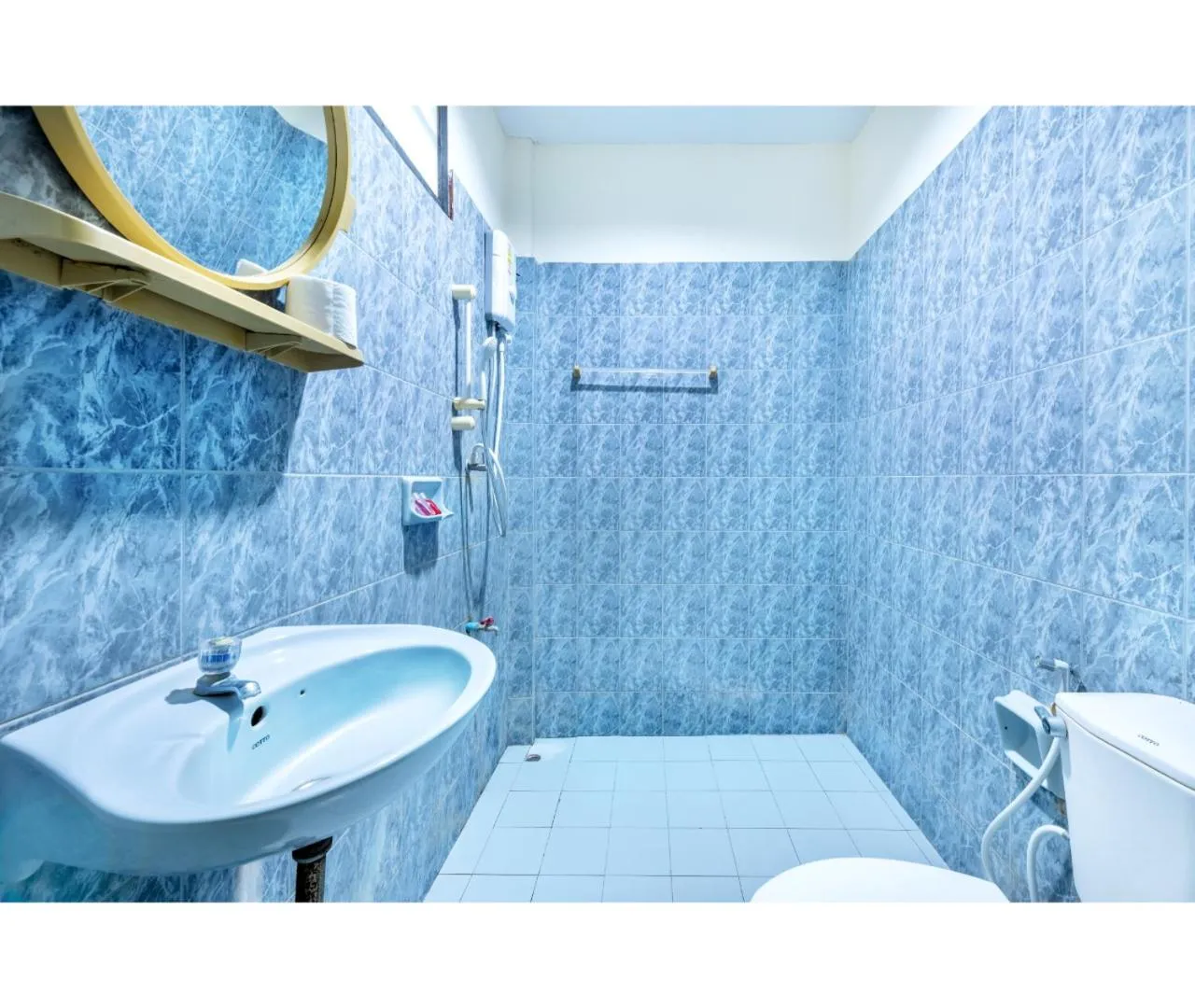 Bathroom in Mac Garden Resort