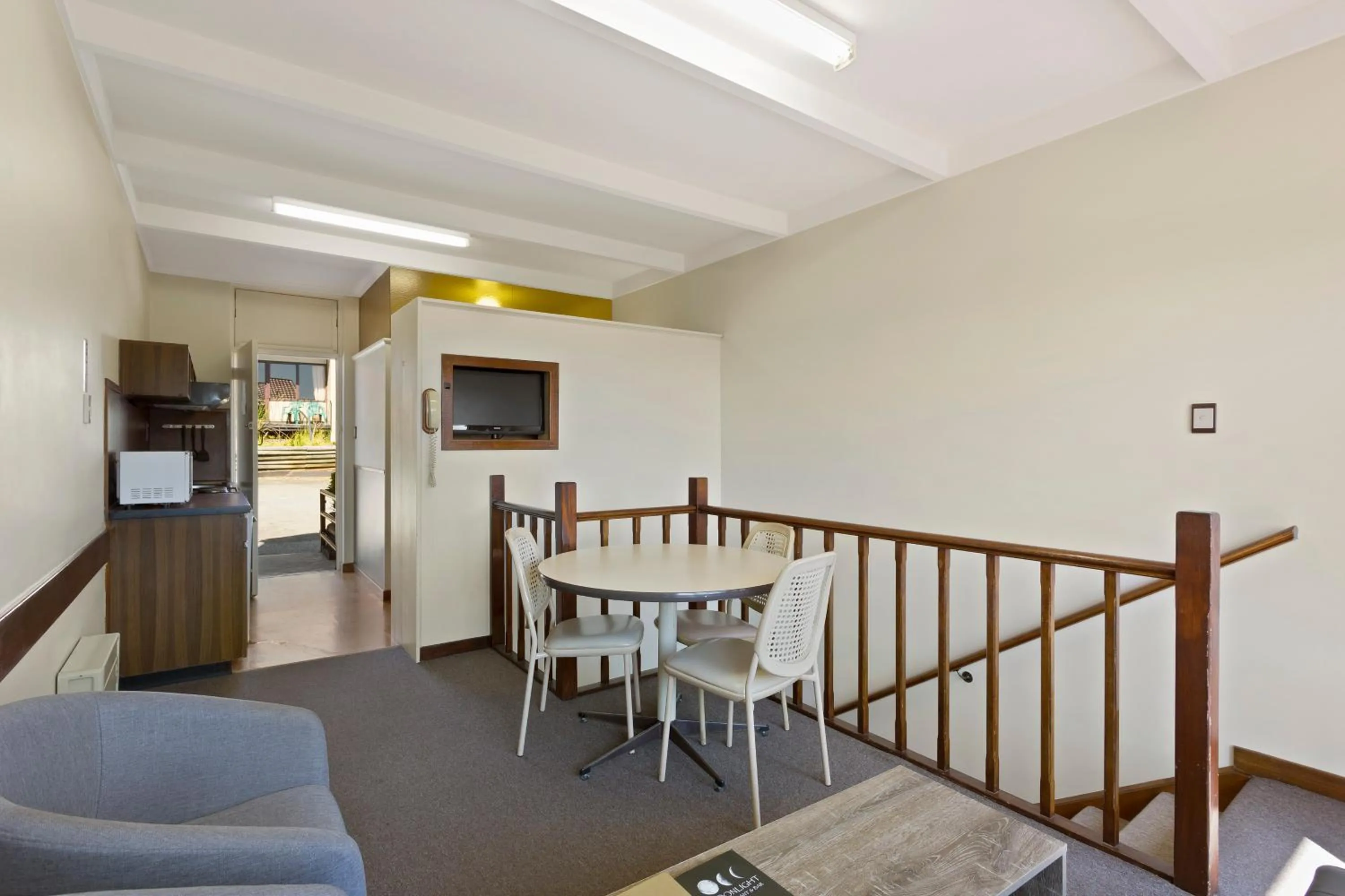 Village Family Motor Inn