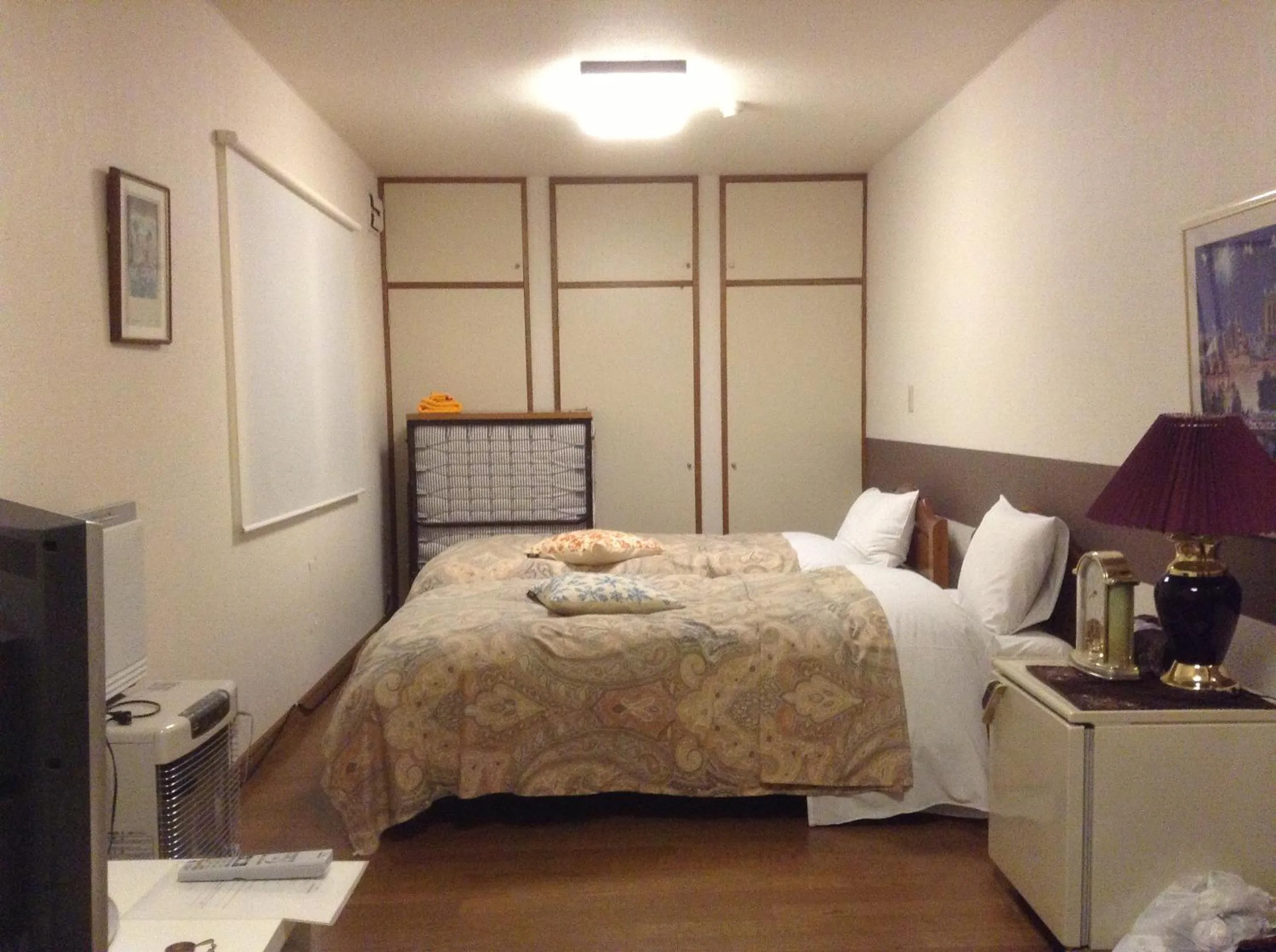 Bed in Pension Fryingpan