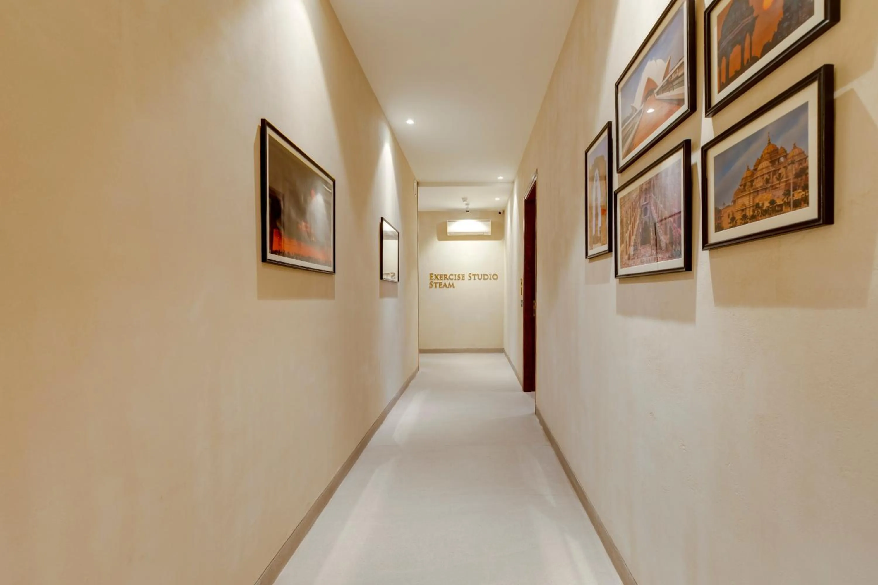 Lobby or reception in The Manor - New Delhi