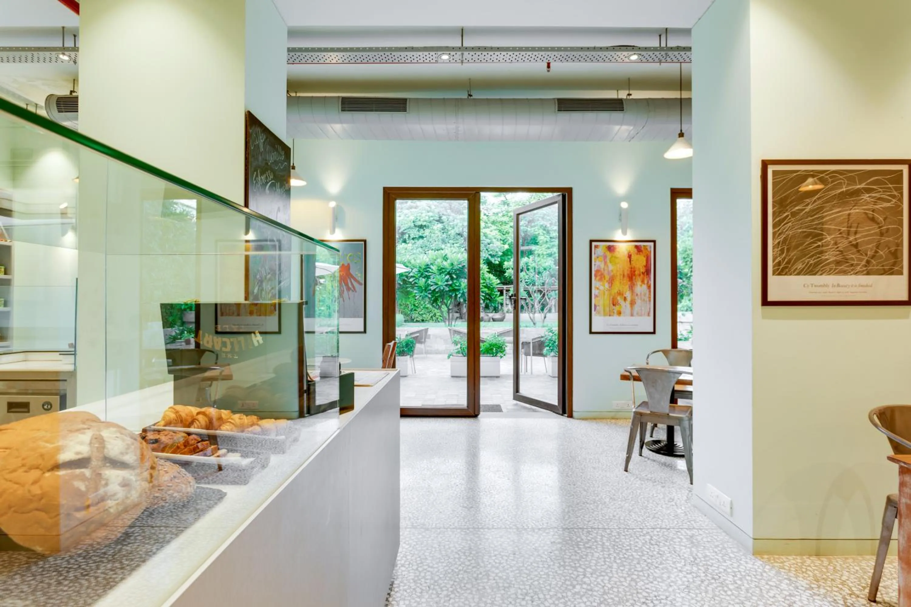 Food and drinks in The Manor - New Delhi