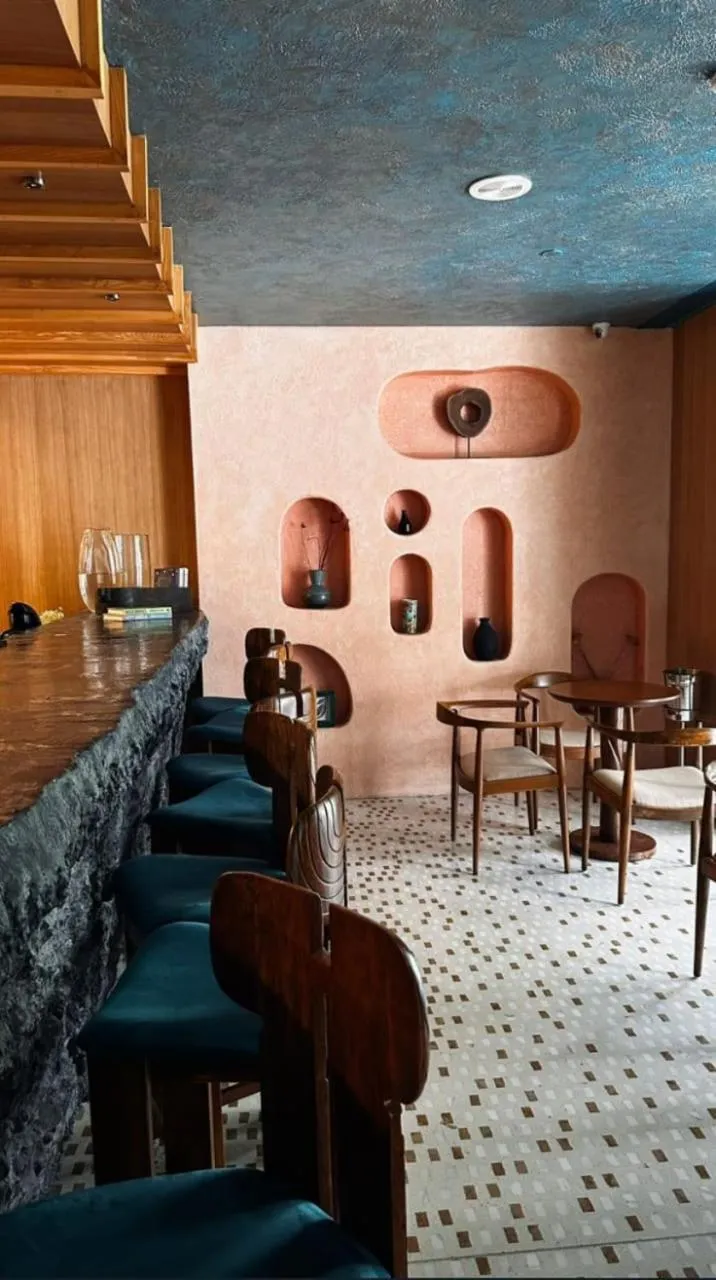 Restaurant/places to eat in The Manor - New Delhi