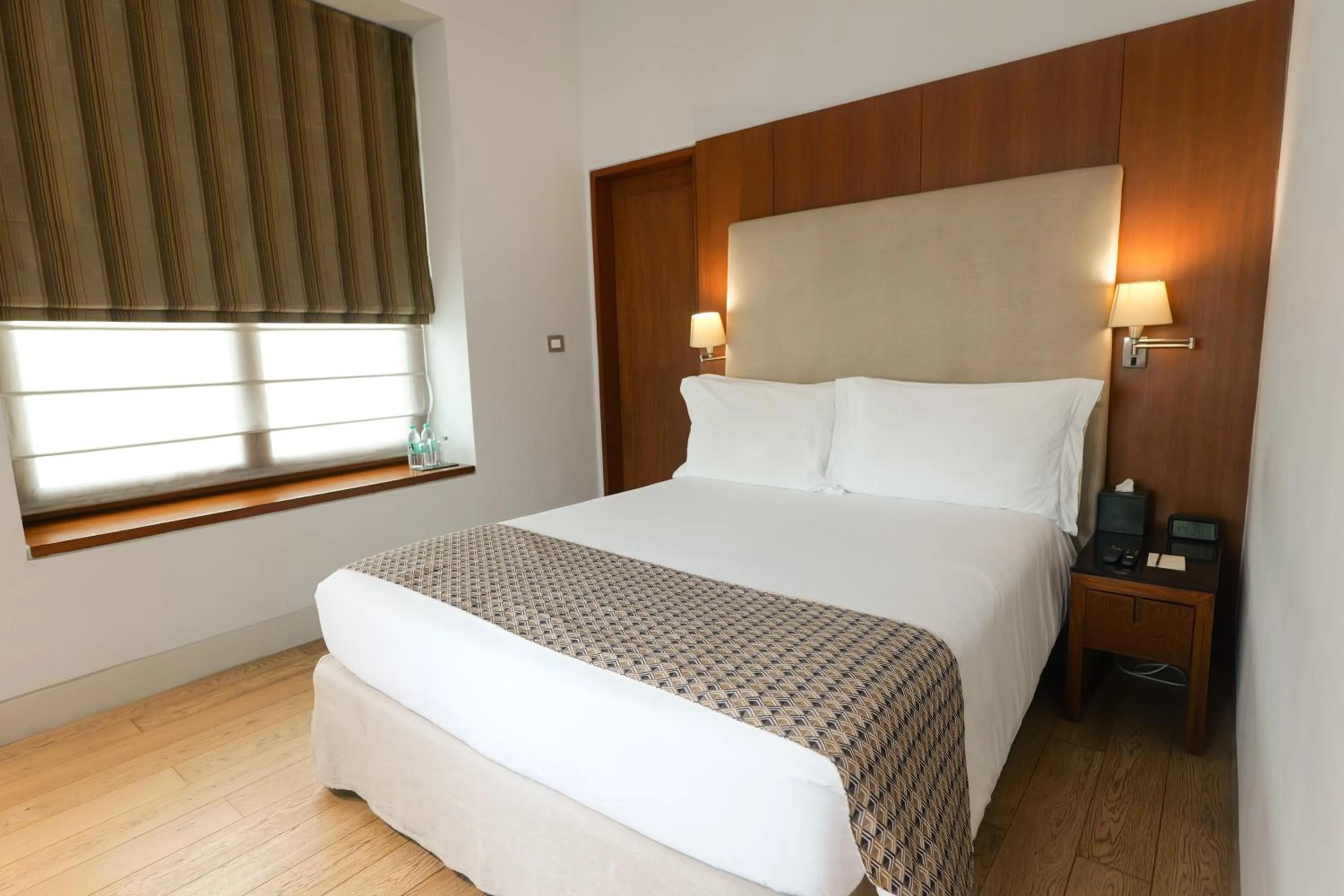 Bedroom, Bed in The Manor - New Delhi