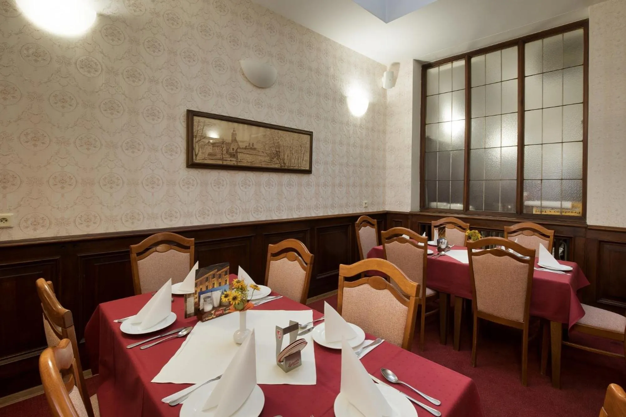 Restaurant/places to eat in Hotel U Černého orla