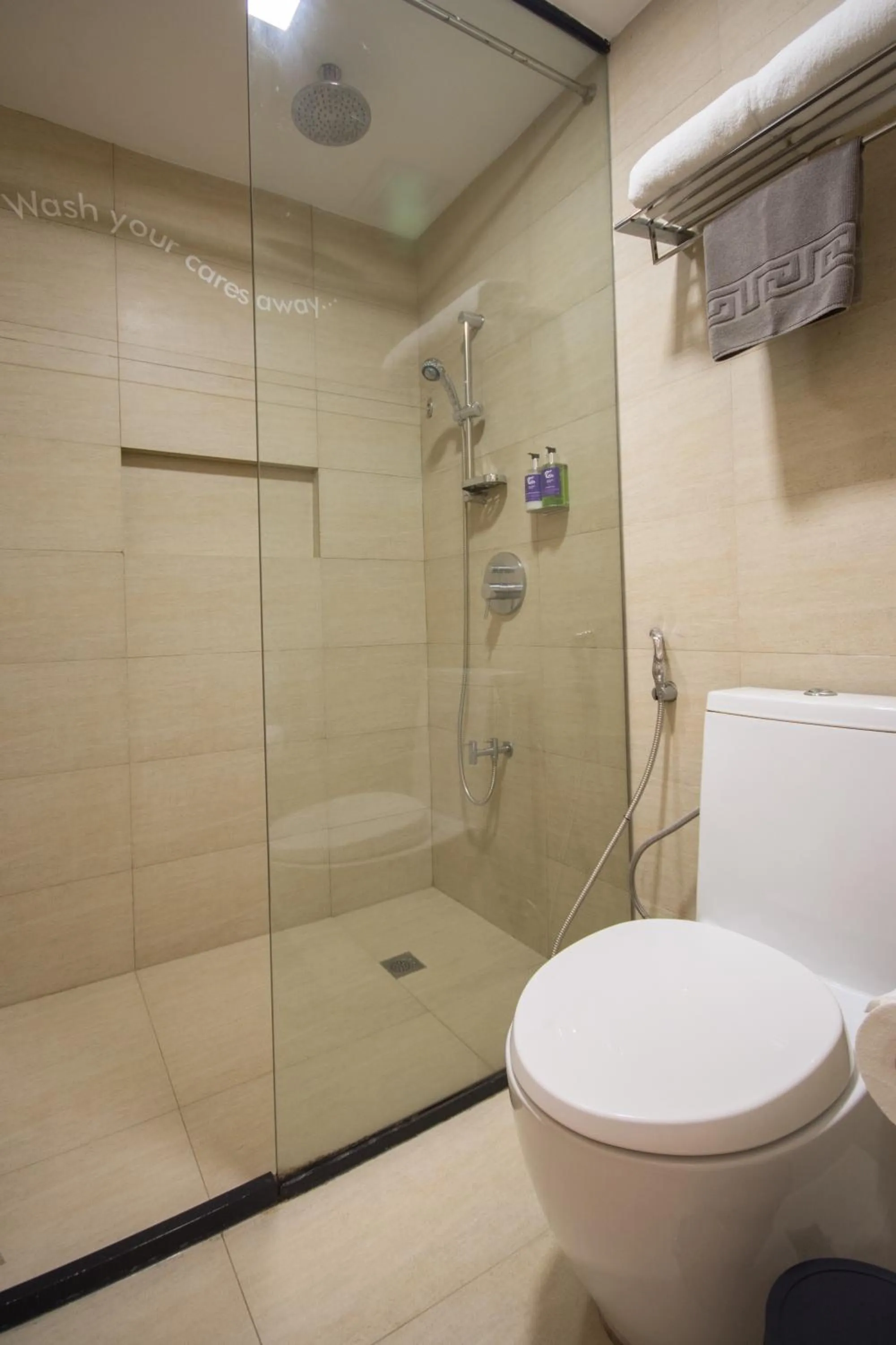 Shower in The Tides Hotel Boracay