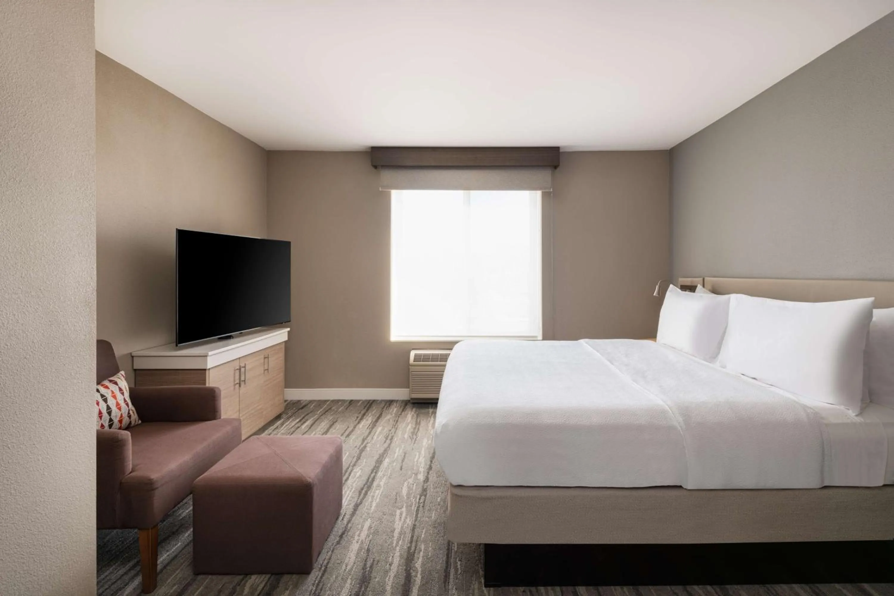 Bed in Hilton Garden Inn Saint Charles