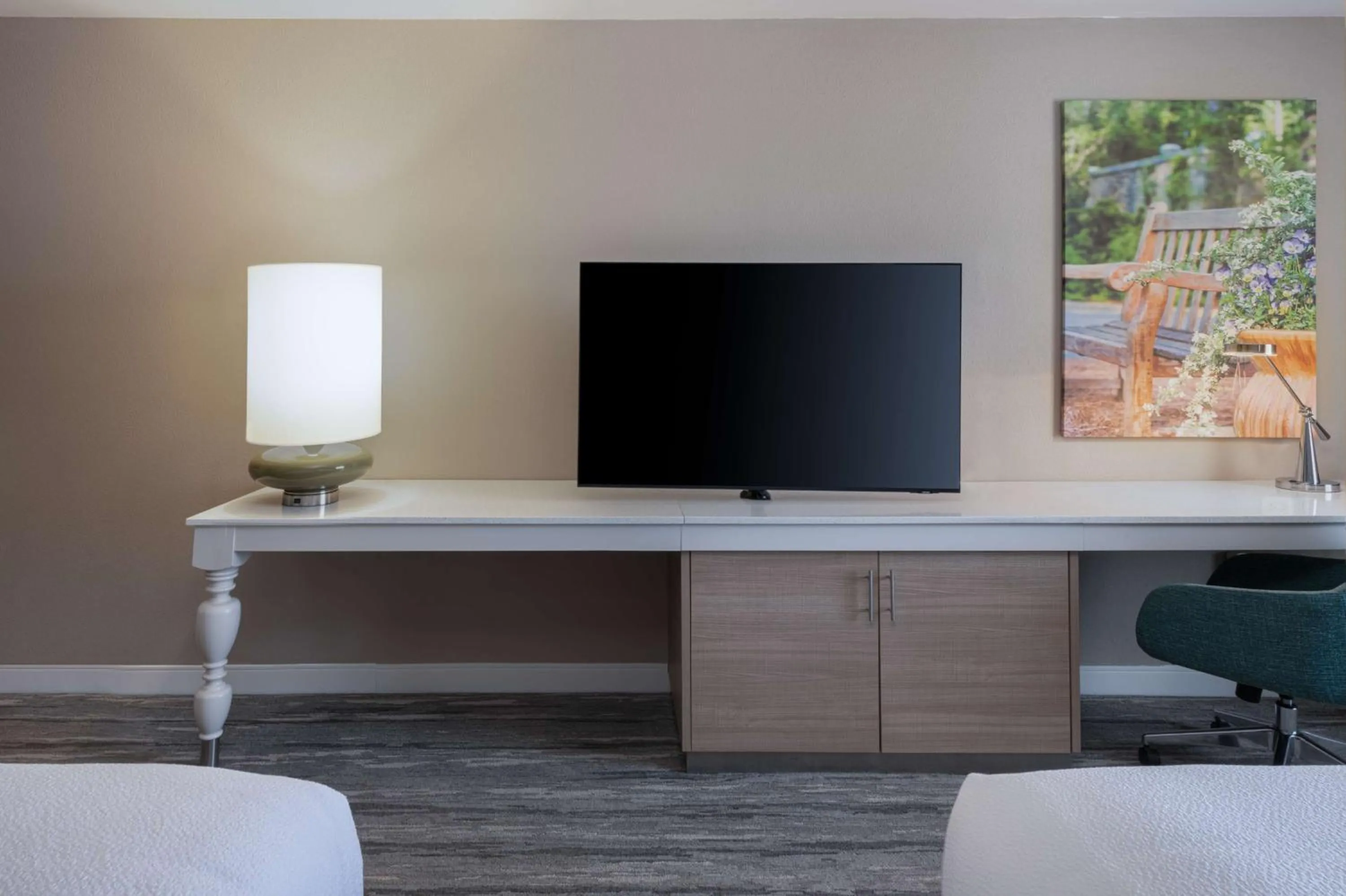 Bed in Hilton Garden Inn Saint Charles