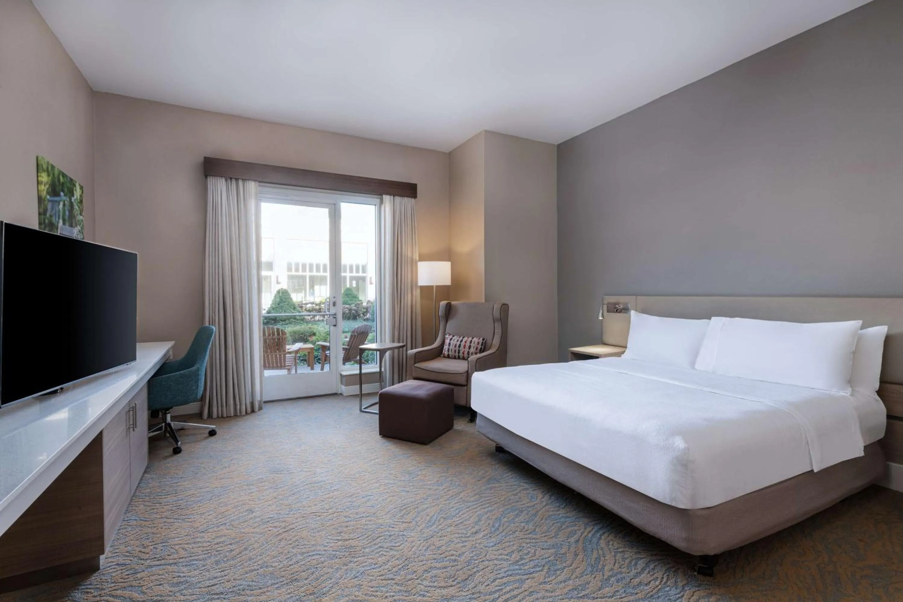 Bed in Hilton Garden Inn Saint Charles