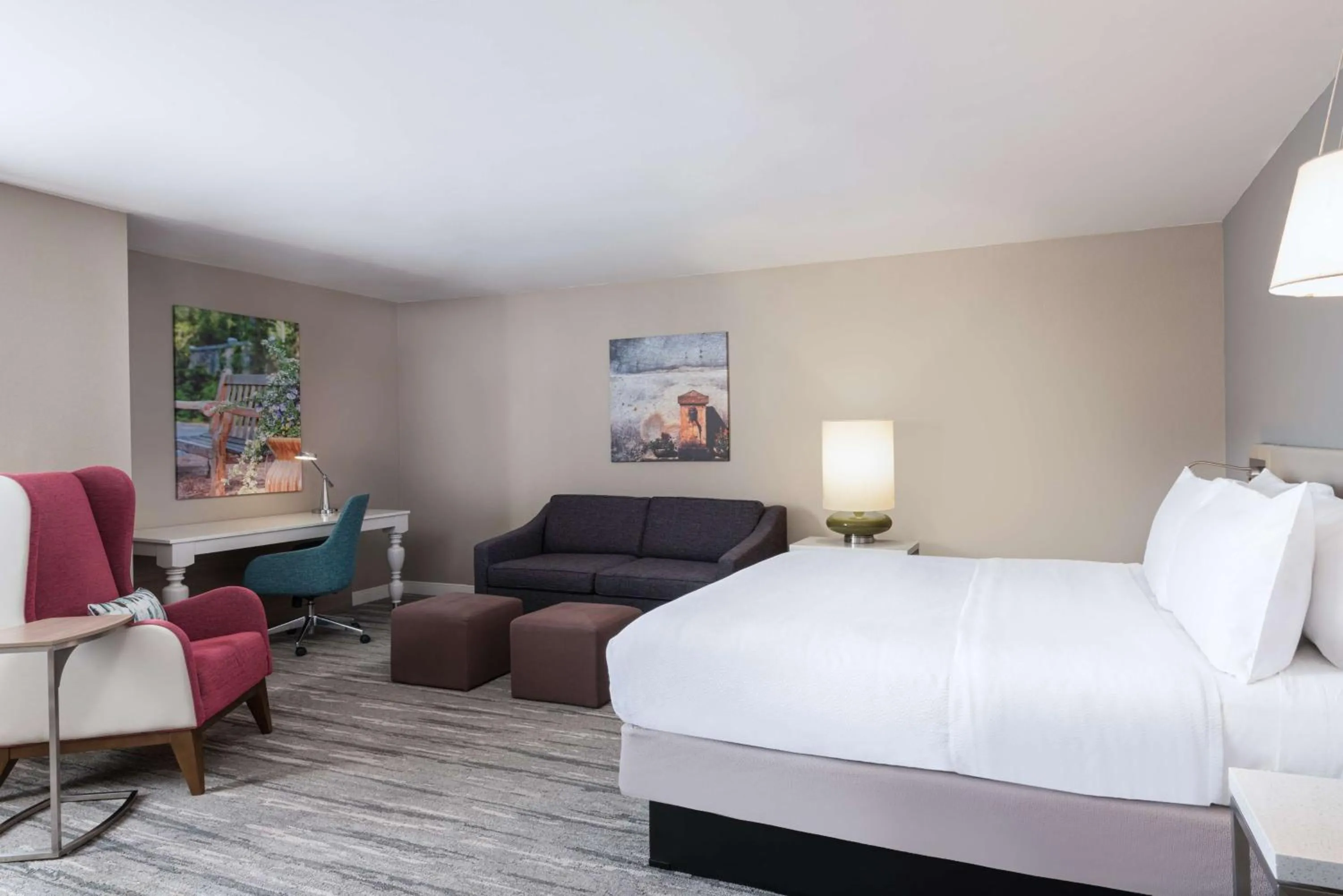 Bedroom, Bed in Hilton Garden Inn Saint Charles