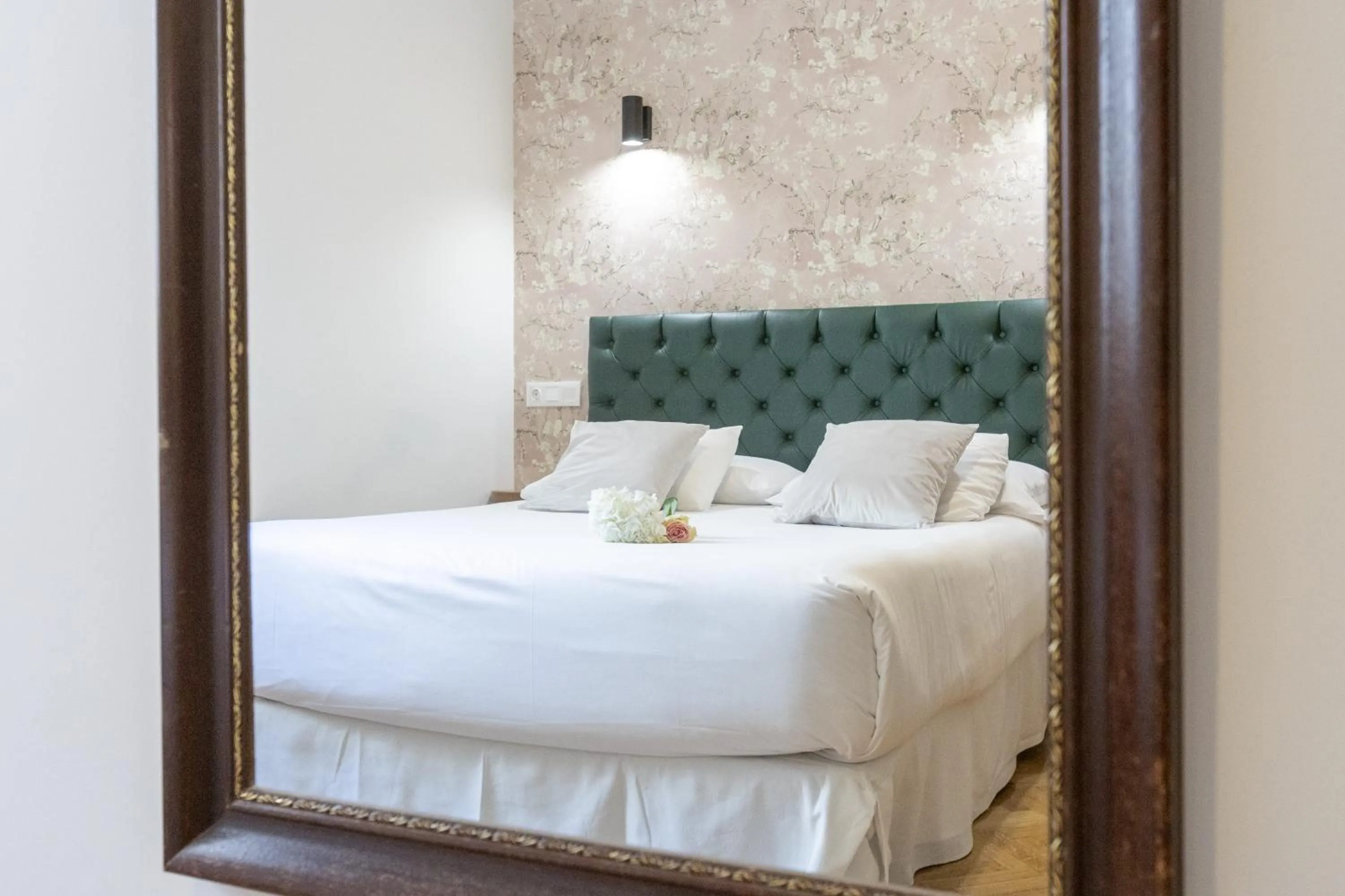 Decorative detail, Bed in Hispano Gran Vía