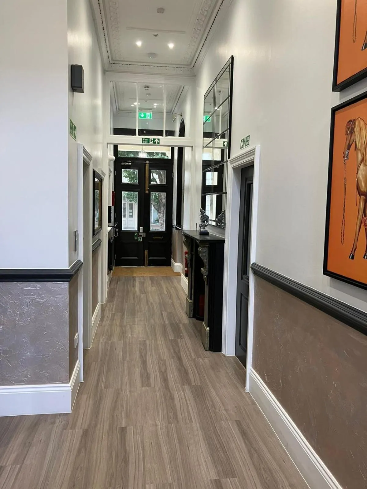 Facade/entrance in MSK Elite