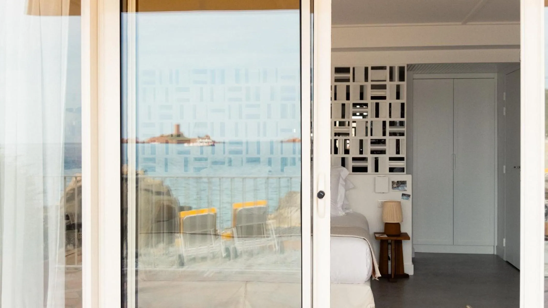 Photo of the whole room in Les Roches Rouges, a Beaumier hotel