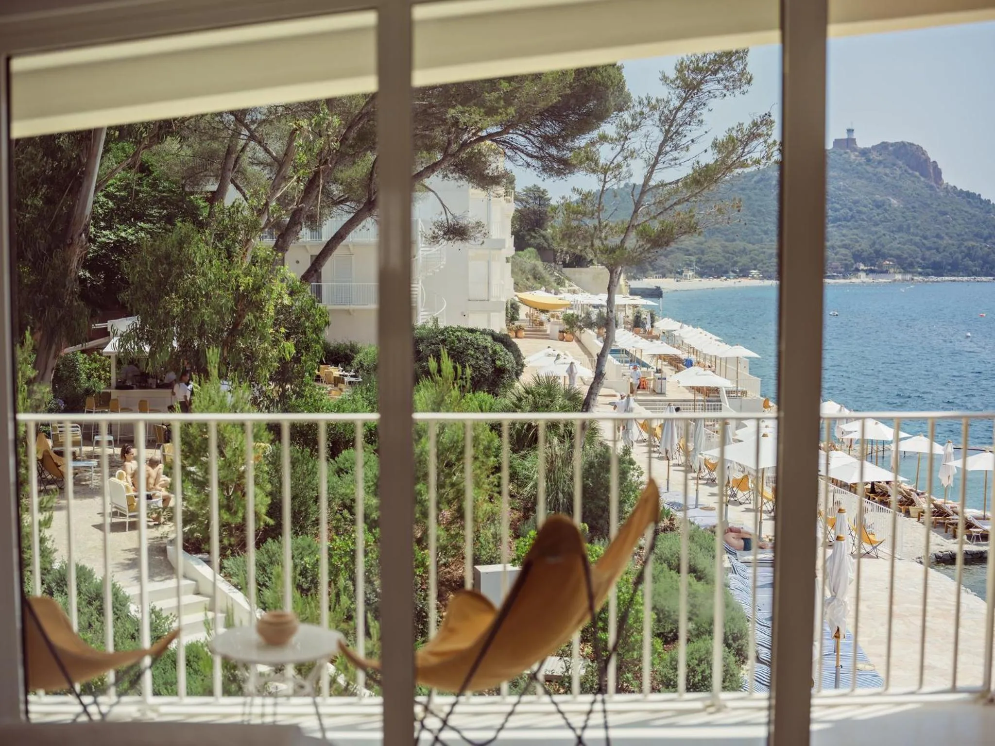 Photo of the whole room in Les Roches Rouges, a Beaumier hotel