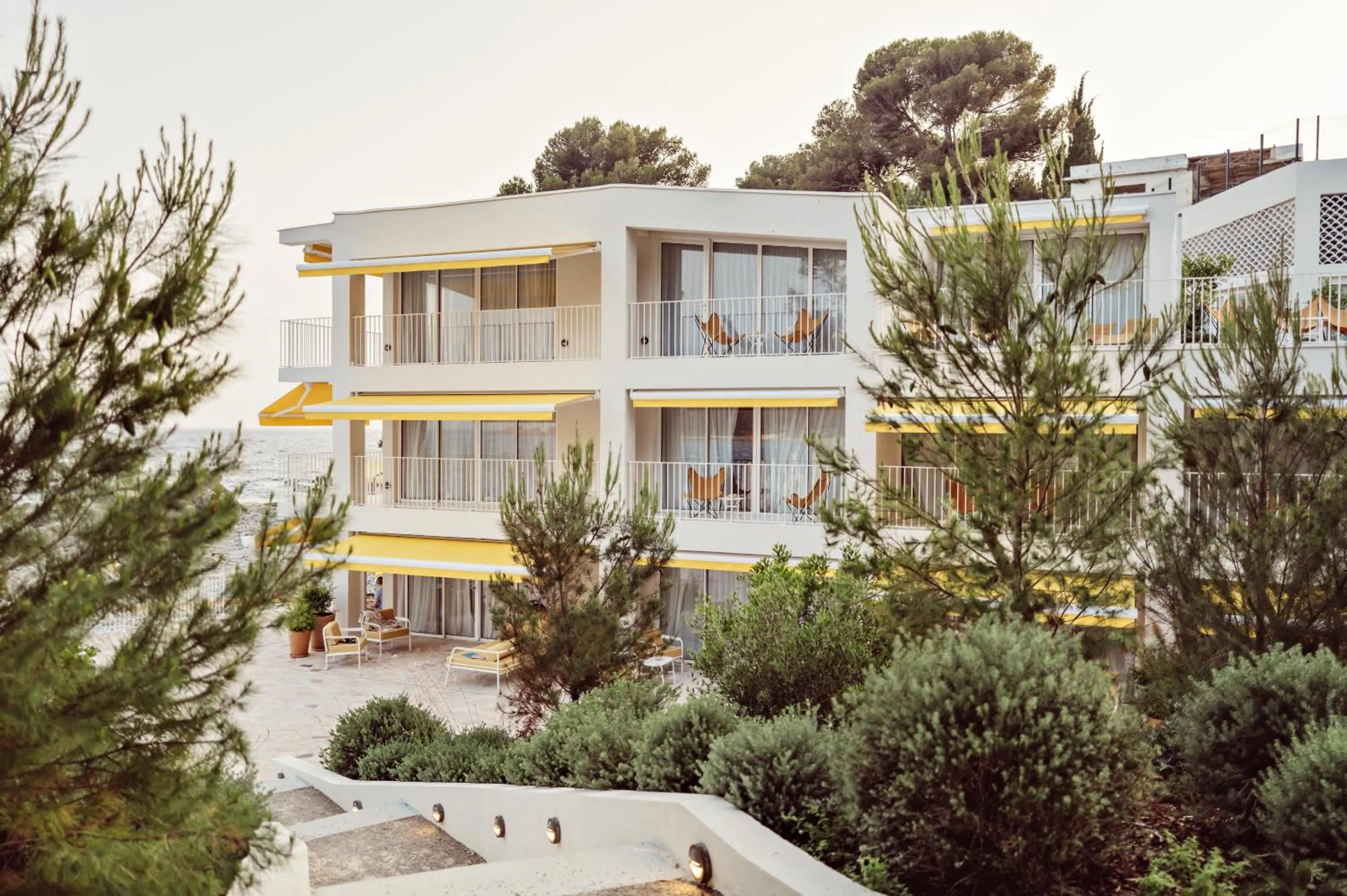 Les Roches Rouges, a Beaumier hotel