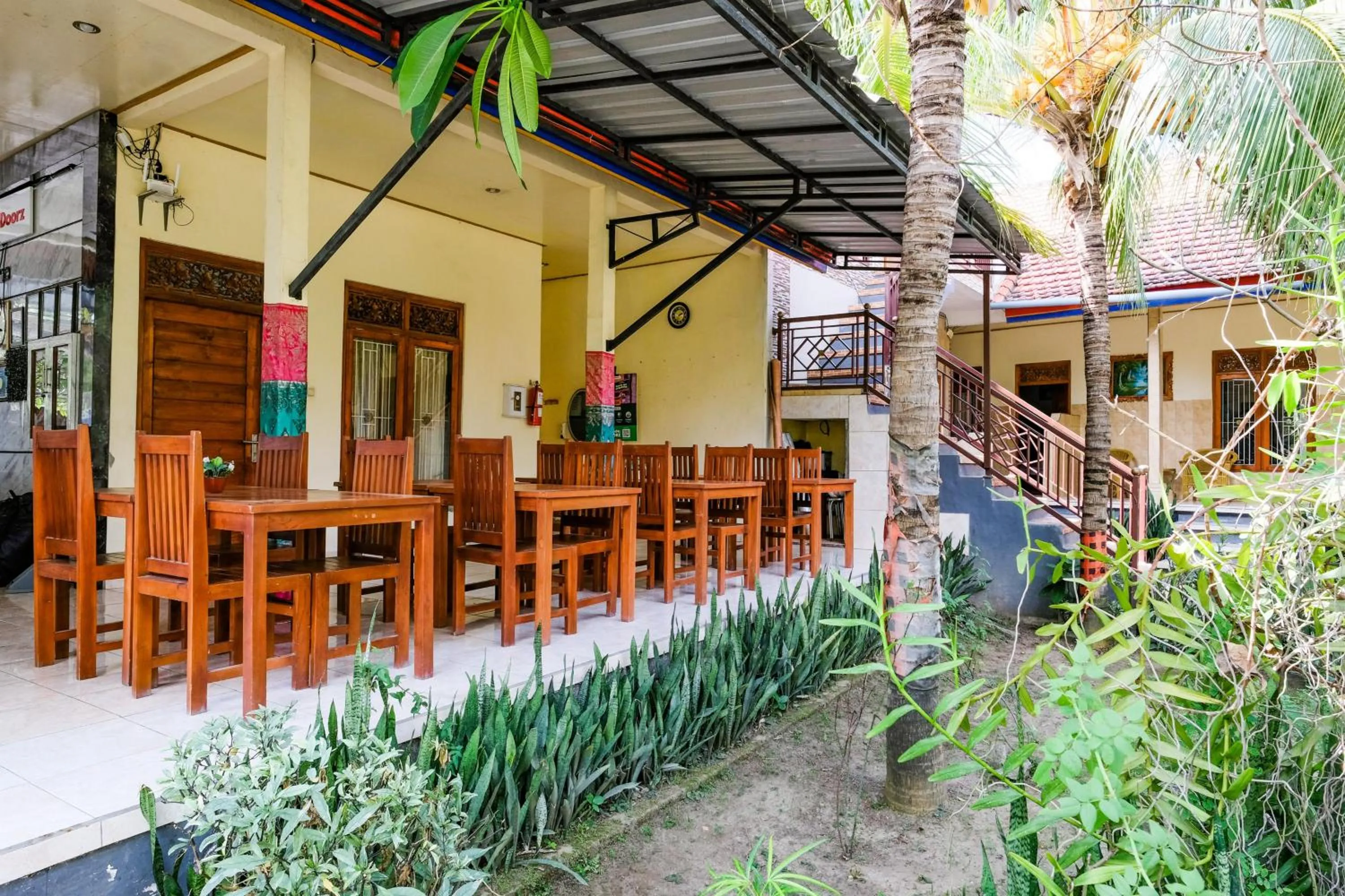 Seating area in RedDoorz Plus @ Singaraja