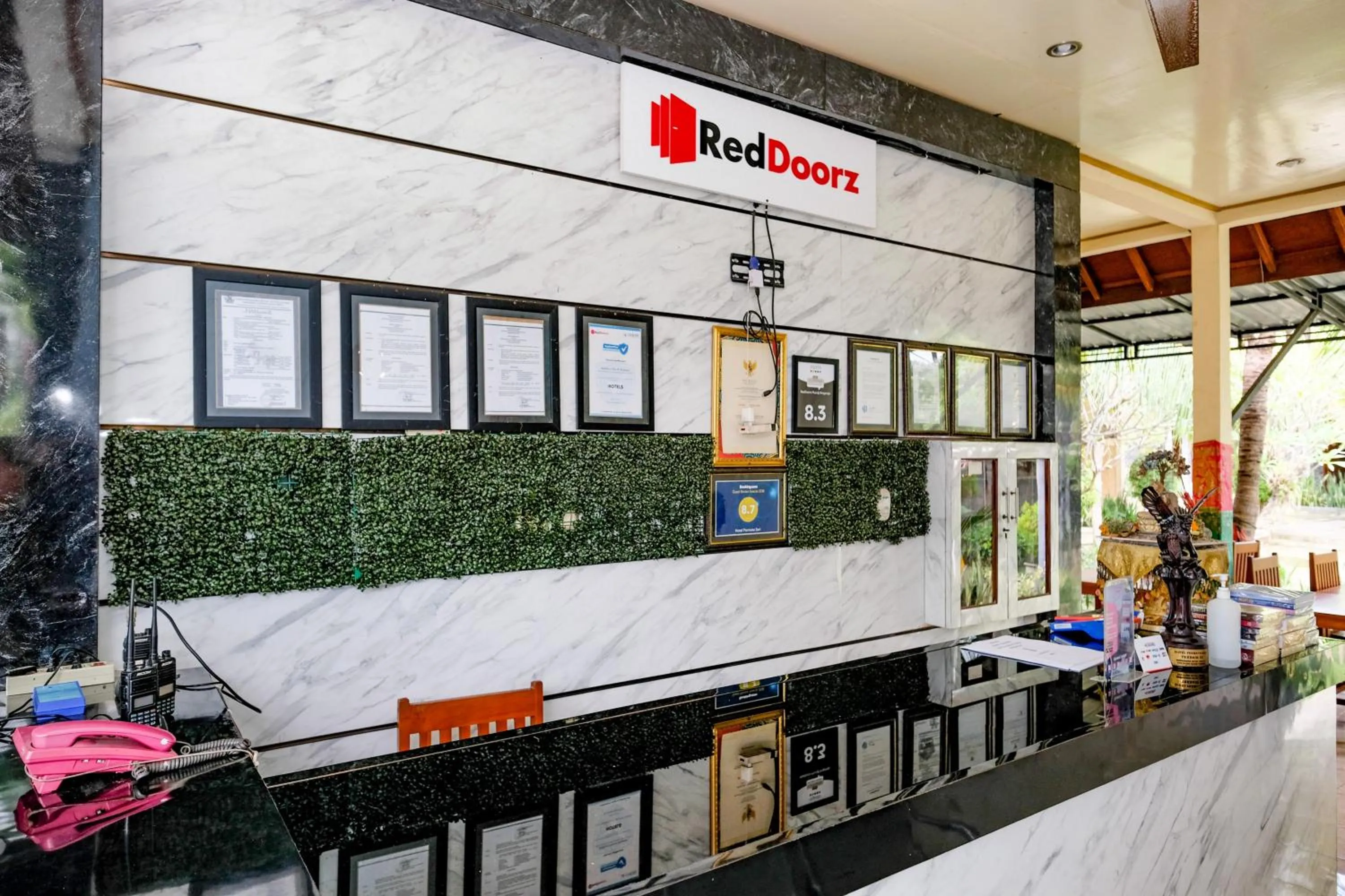 Lobby or reception in RedDoorz Plus @ Singaraja