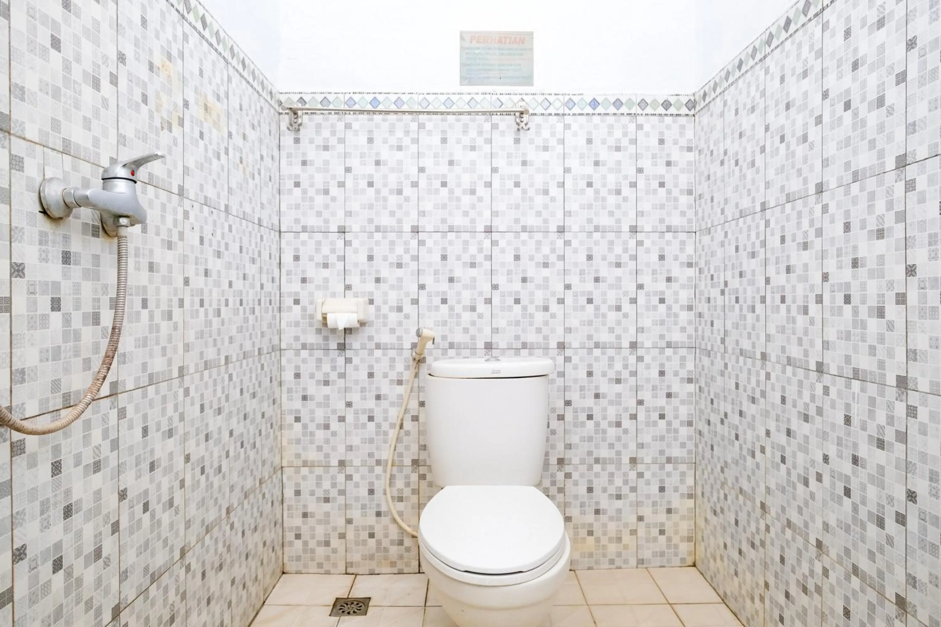 Bathroom in RedDoorz Plus @ Singaraja