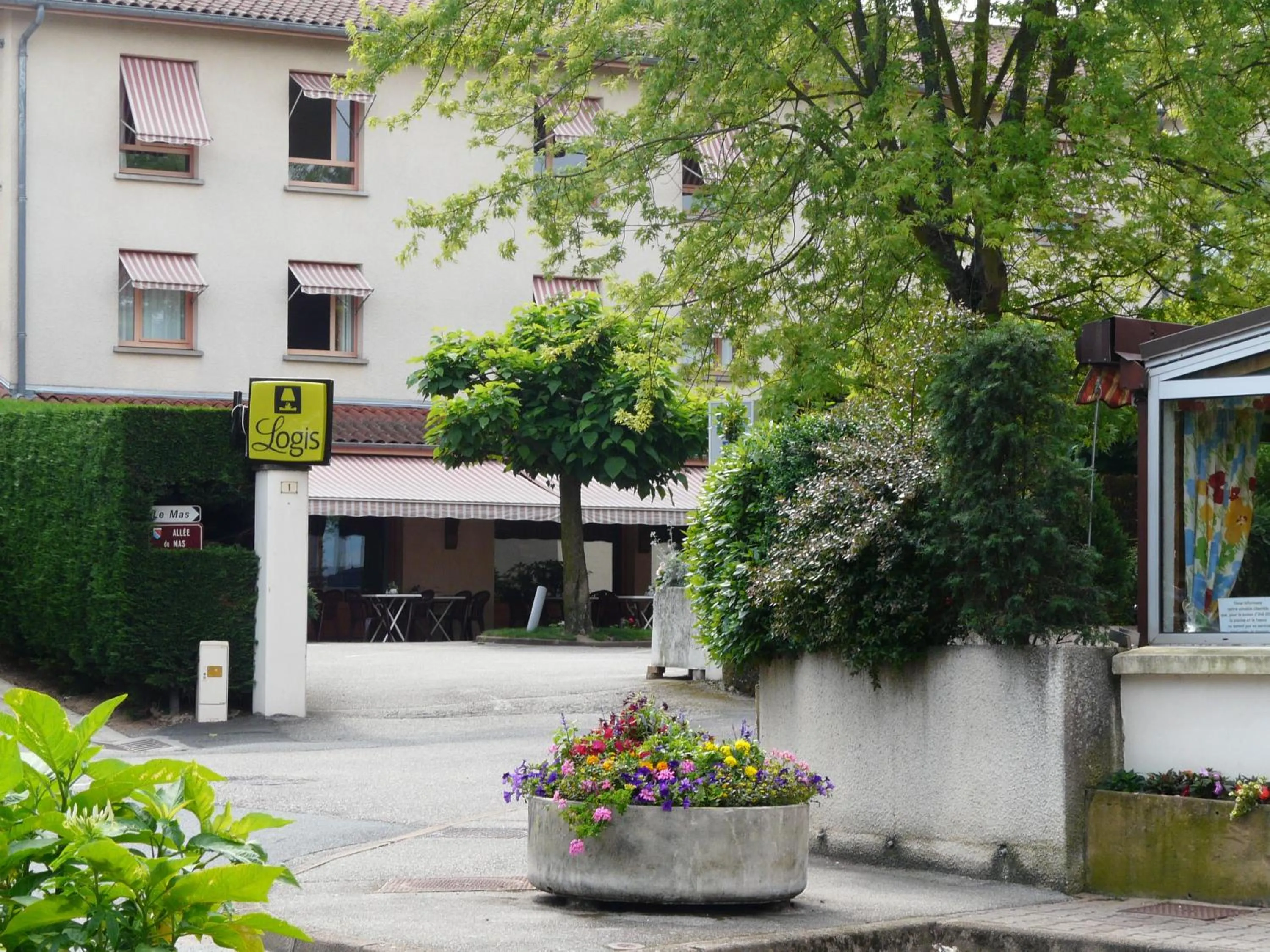 Property building in Hotel Le Chatard