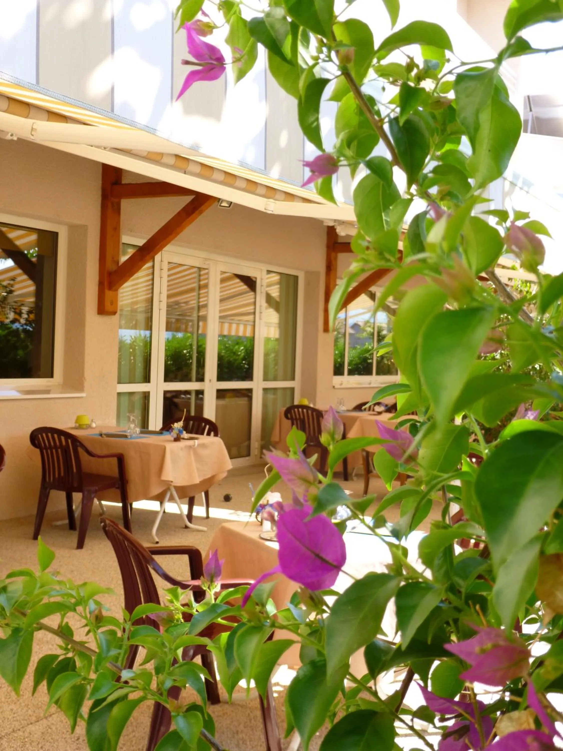 Patio in Hotel Le Chatard