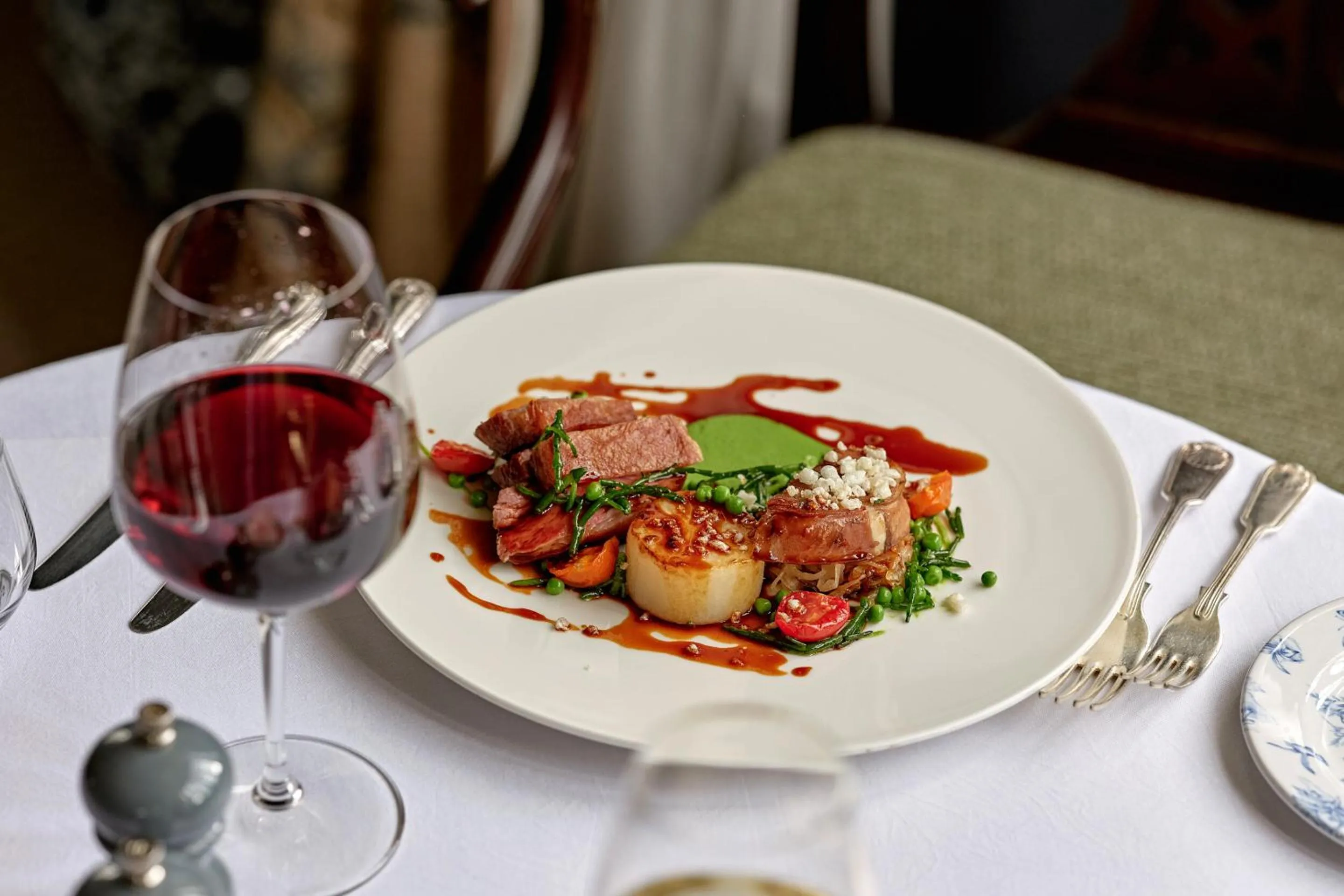 Dining area in Ellenborough Park