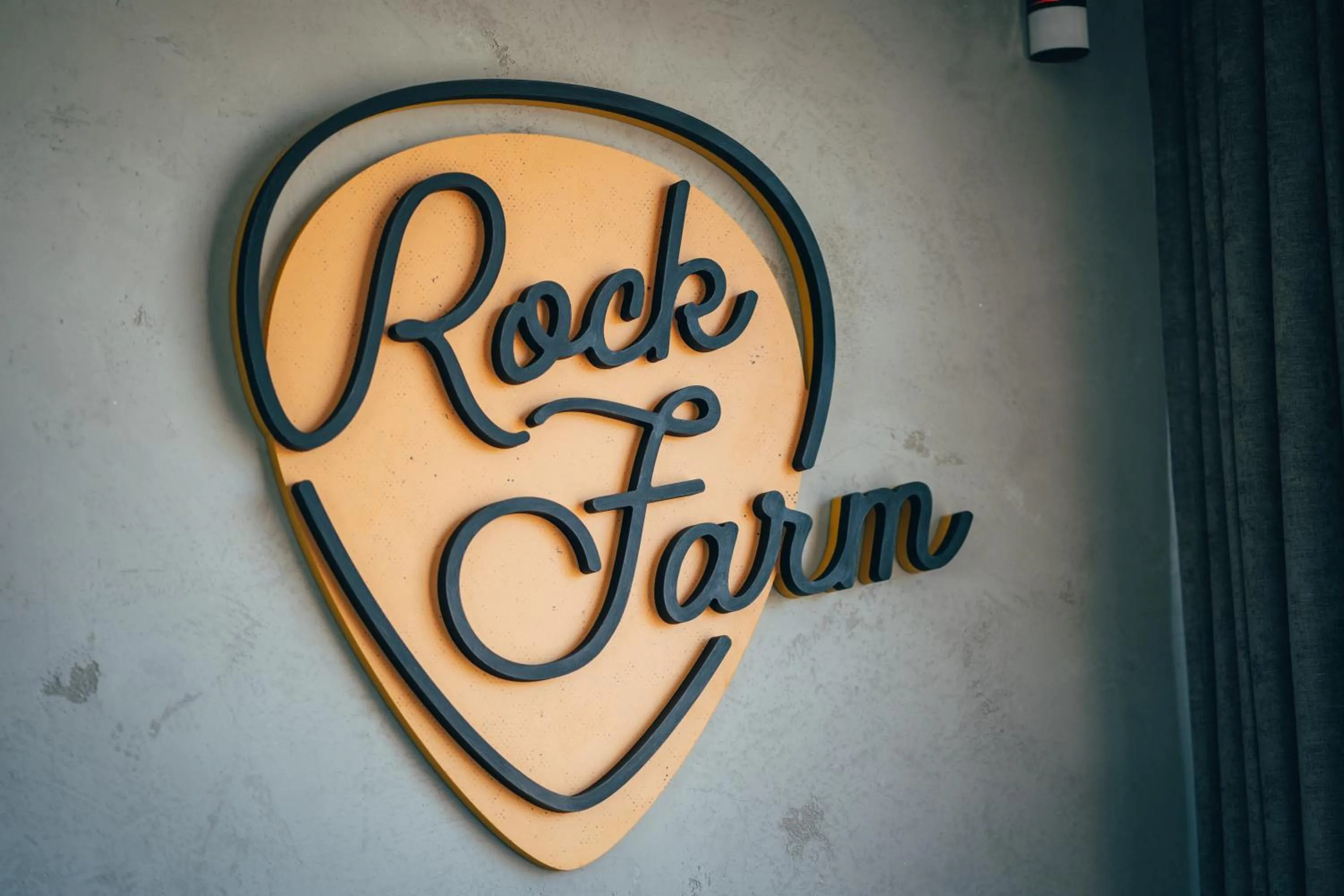 Restaurant/places to eat in Natur Resort