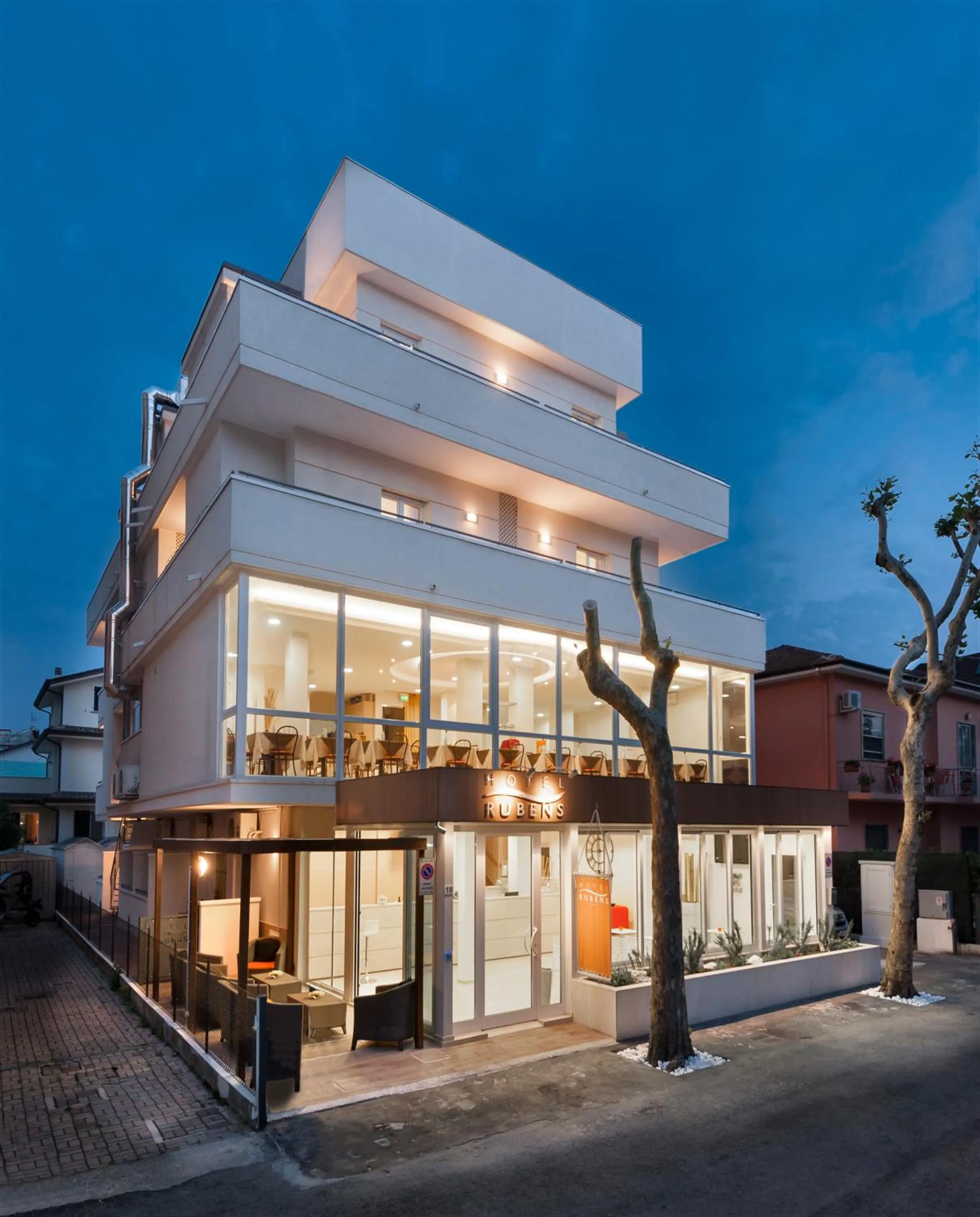 Facade/entrance in Hotel Rubens