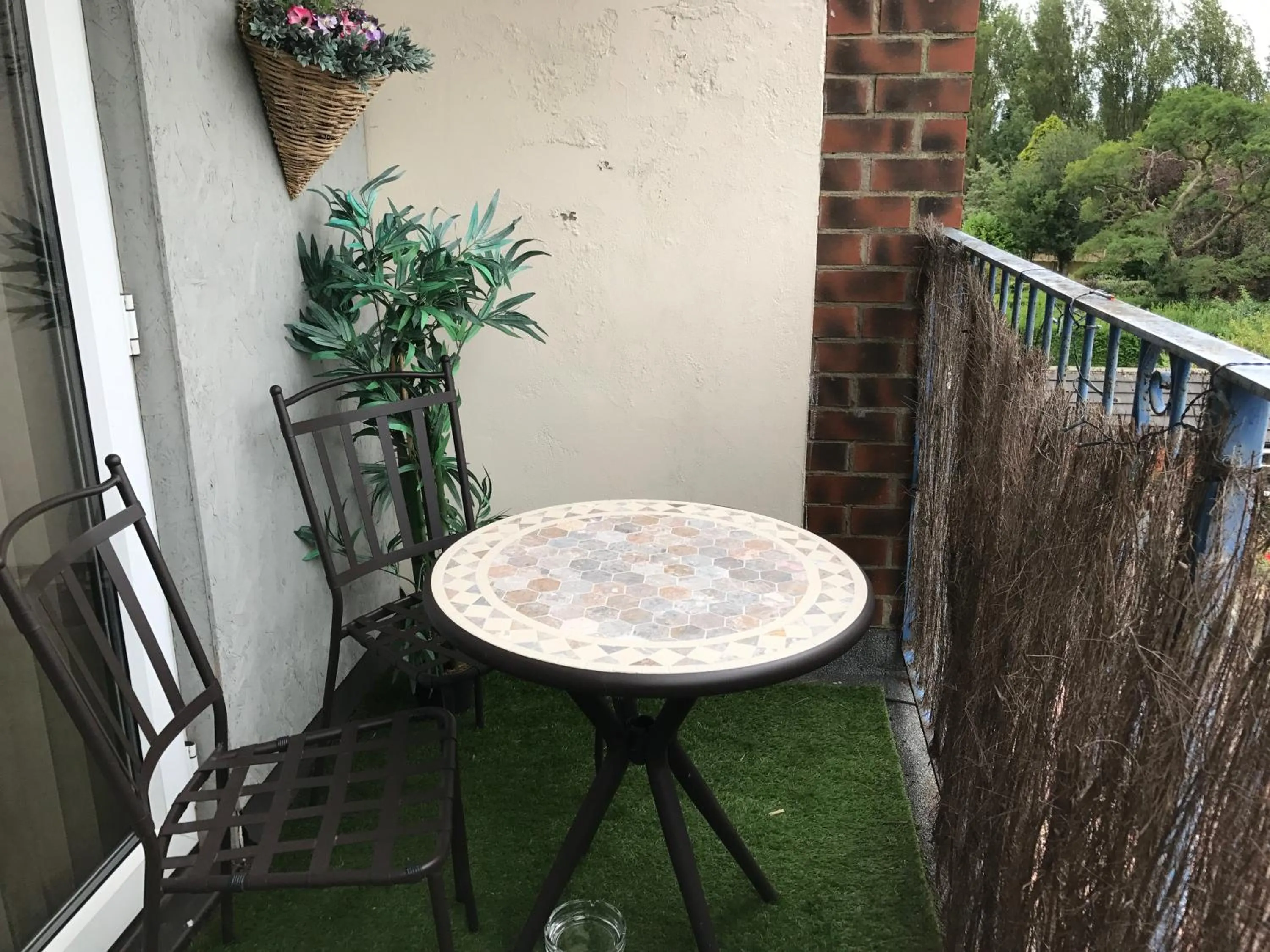 Acorn Guest House in Hull