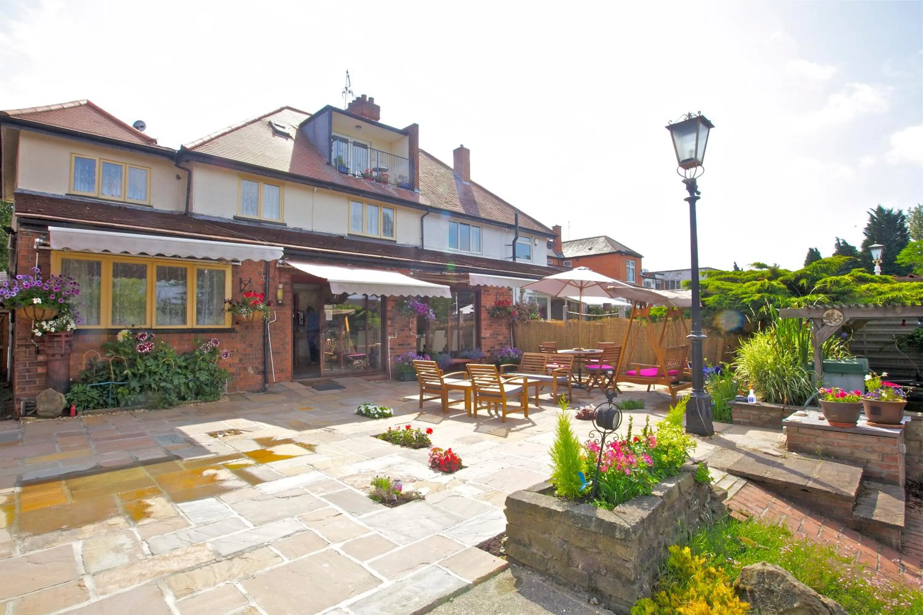 Property building in Acorn Guest House in Hull