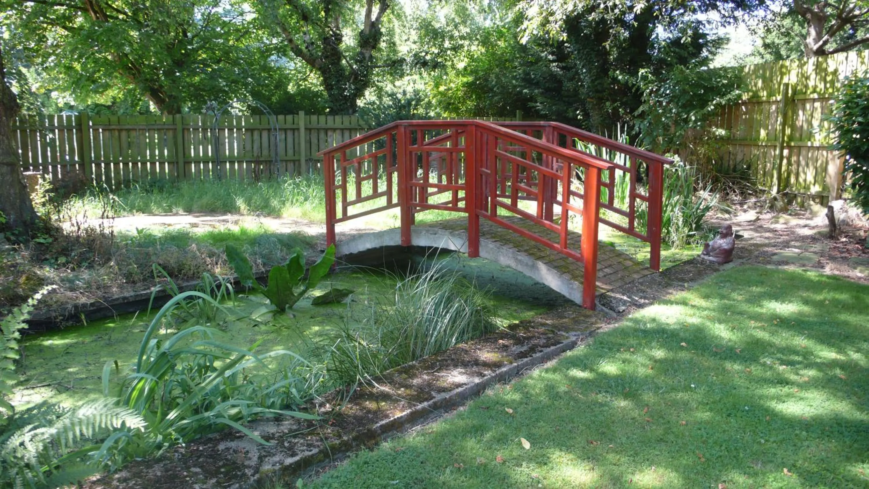 Garden in Acorn Guest House in Hull