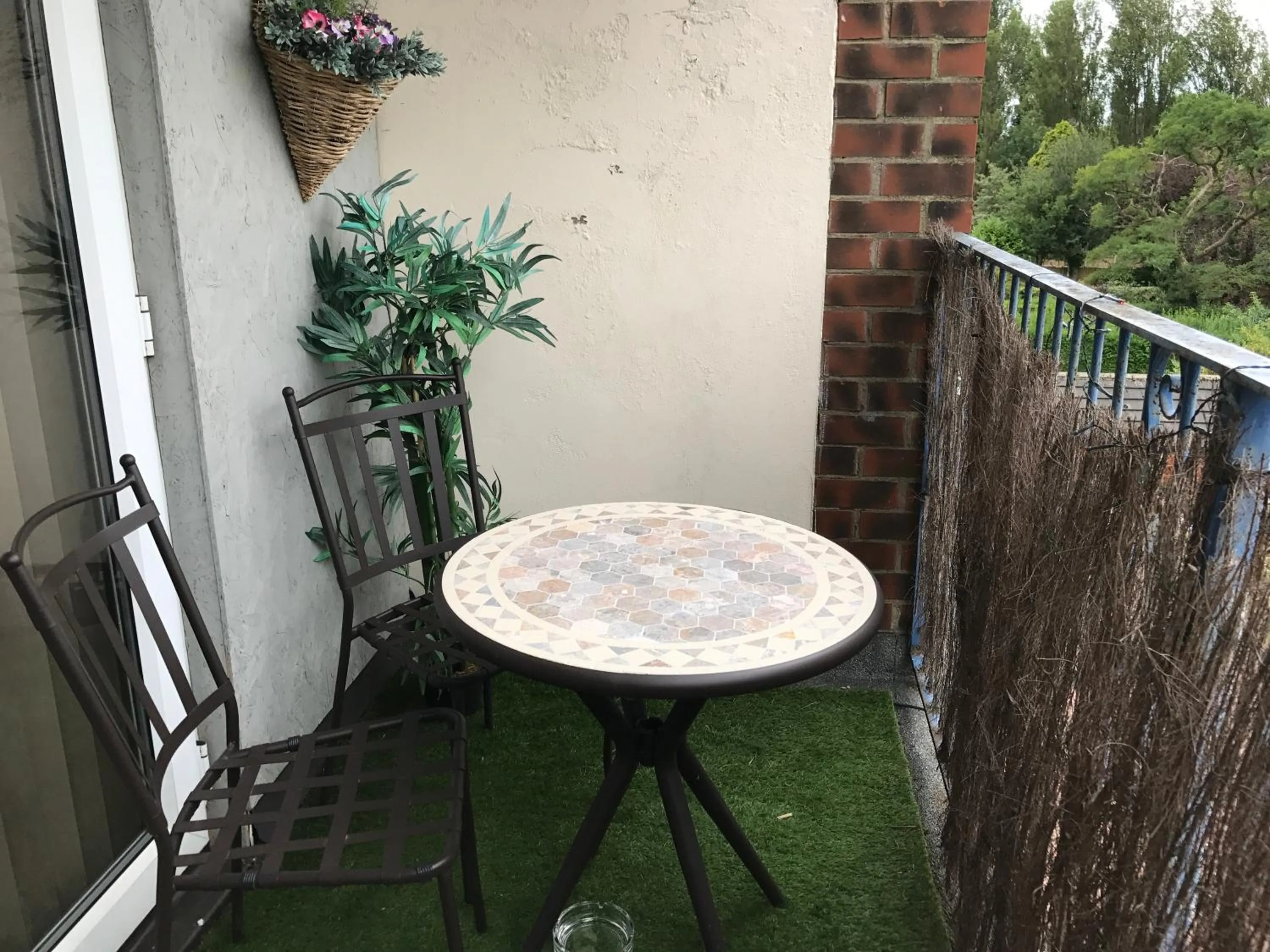 Acorn Guest House in Hull