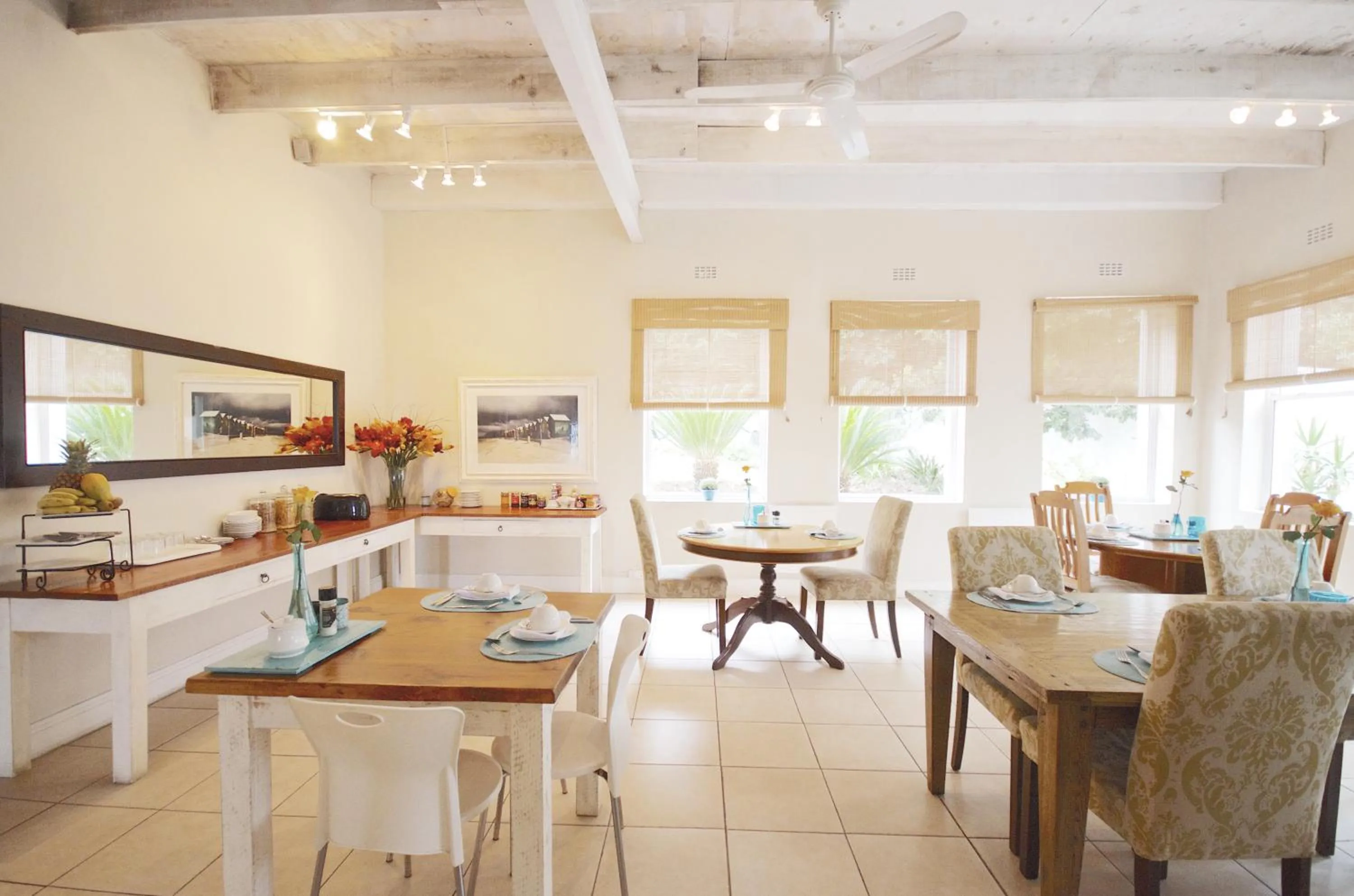 Dining area in 61 on Camps Bay