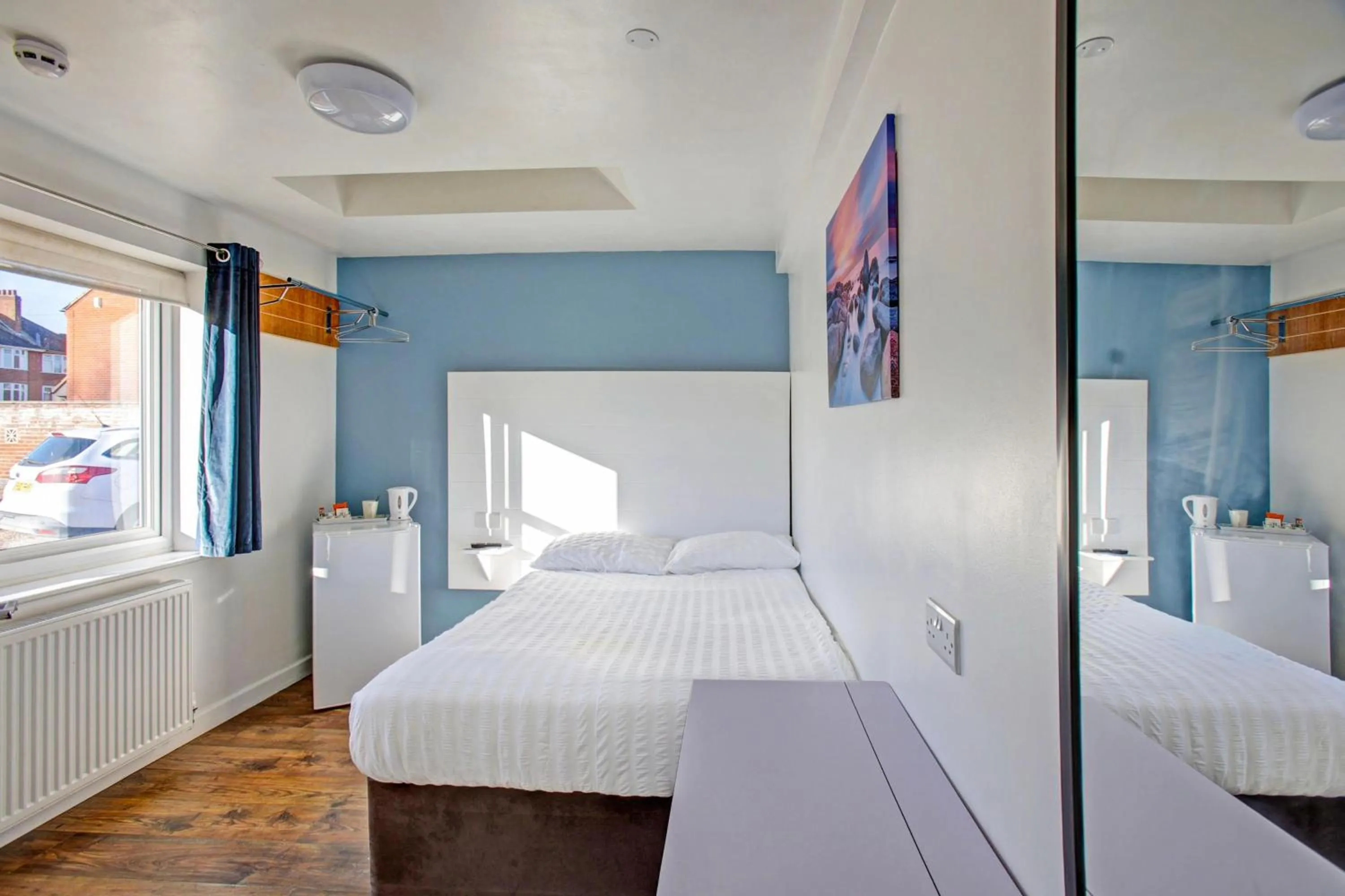 Bedroom, Bed in OYO Aparthotel Hathern - Loughborough