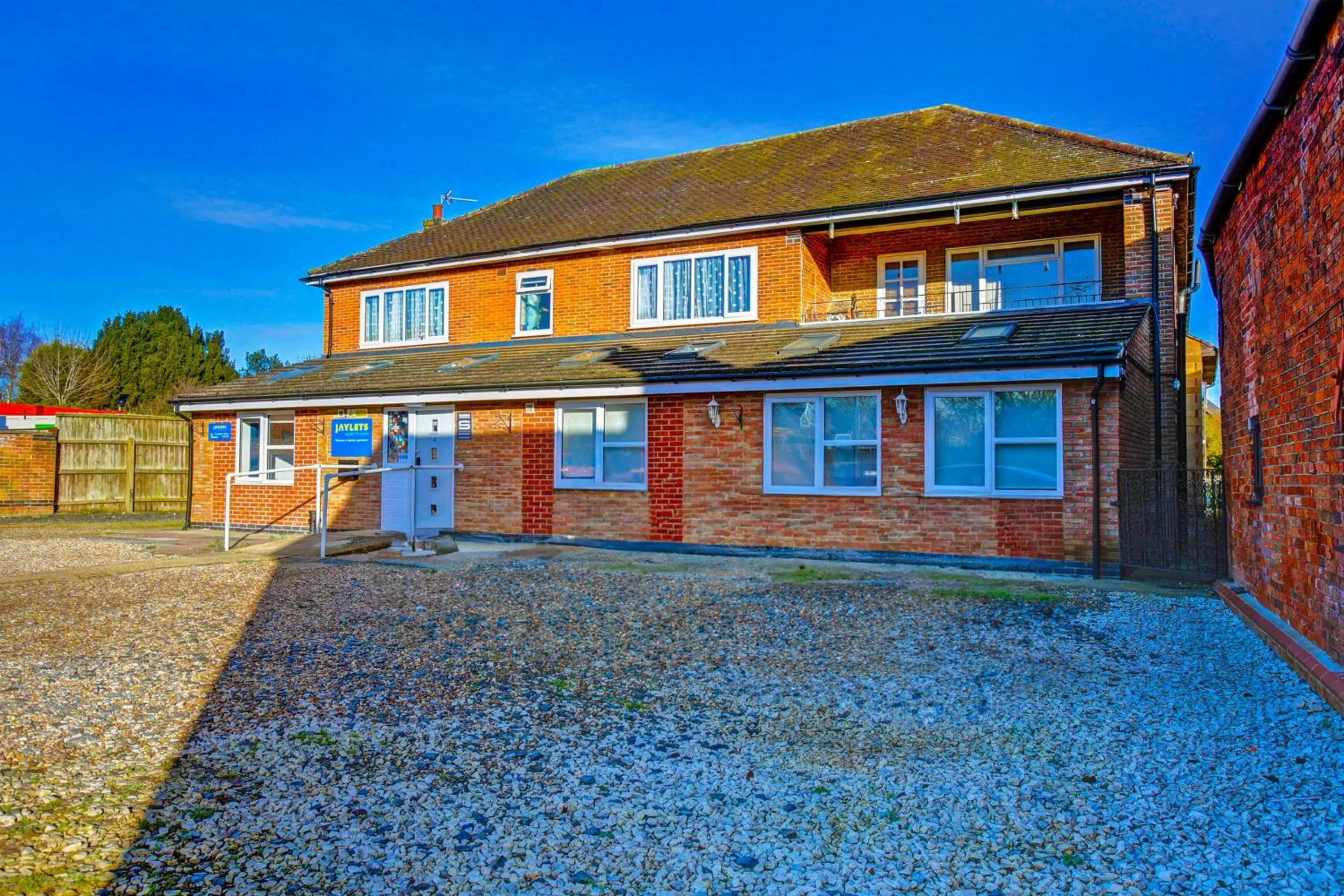Facade/entrance in OYO Aparthotel Hathern - Loughborough