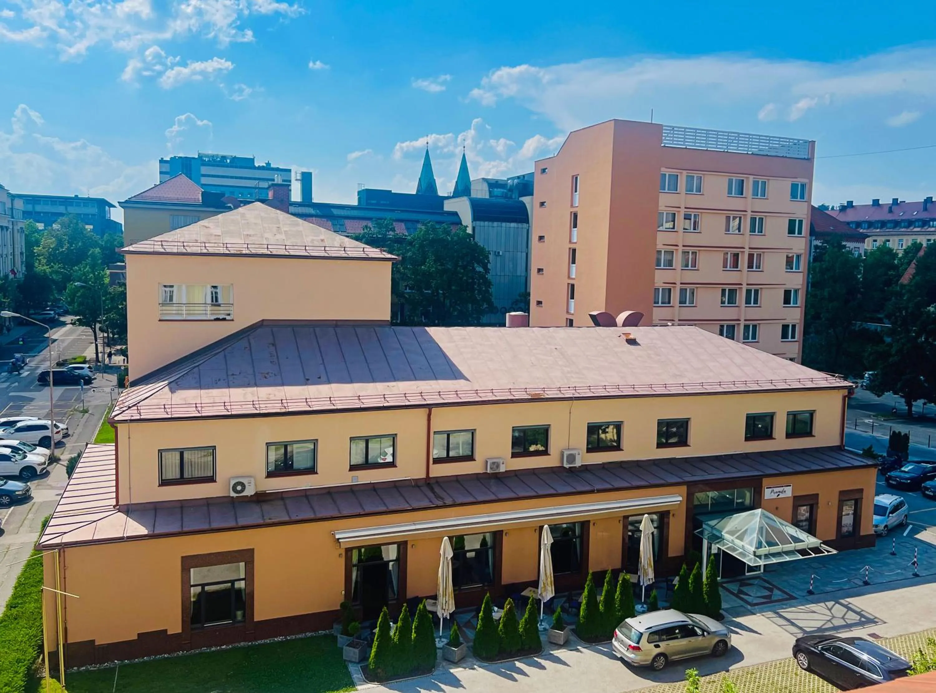 Property building in Hotel Piramida