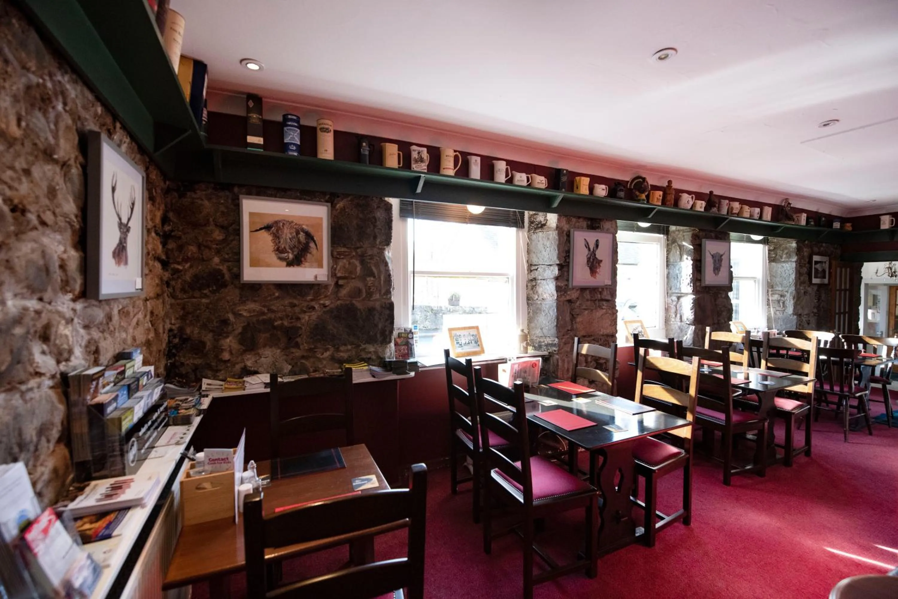 Lounge or bar in The Kirkmichael Hotel