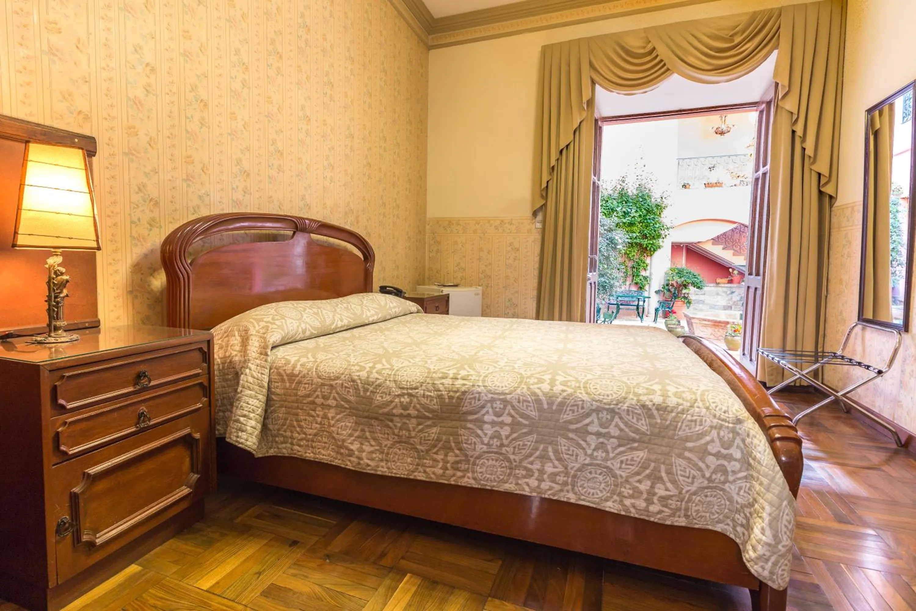 Bed in Capital Plaza Hotel