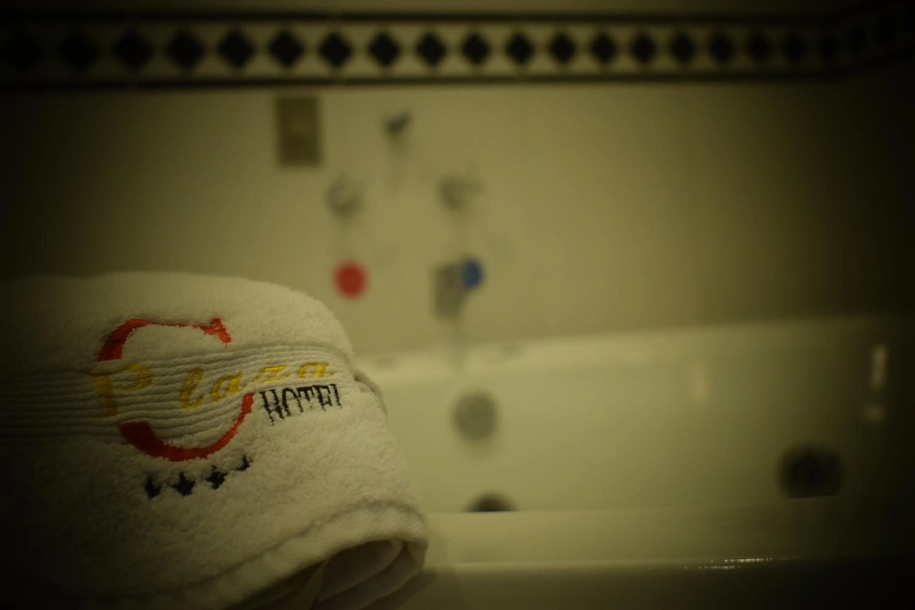 towels in Capital Plaza Hotel