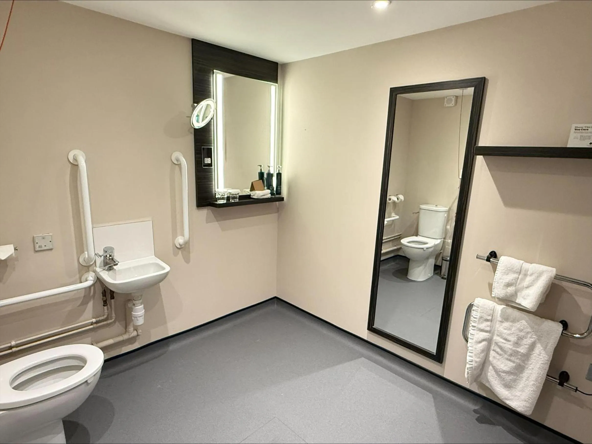 Bathroom in DoubleTree by Hilton Coventry Building Society Arena