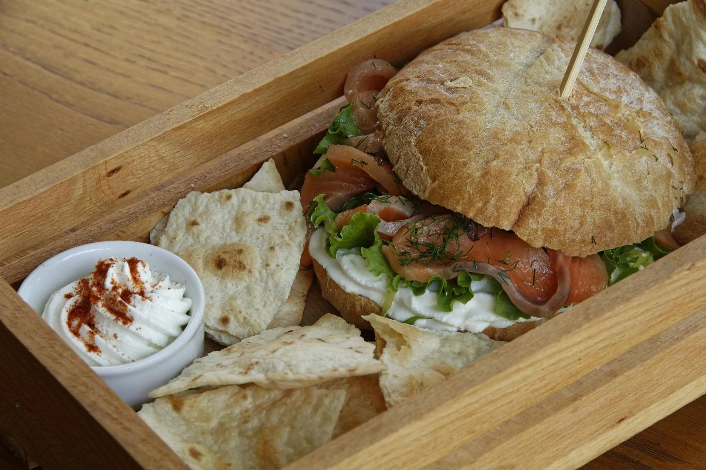 Restaurant/places to eat in Enalion Hotel