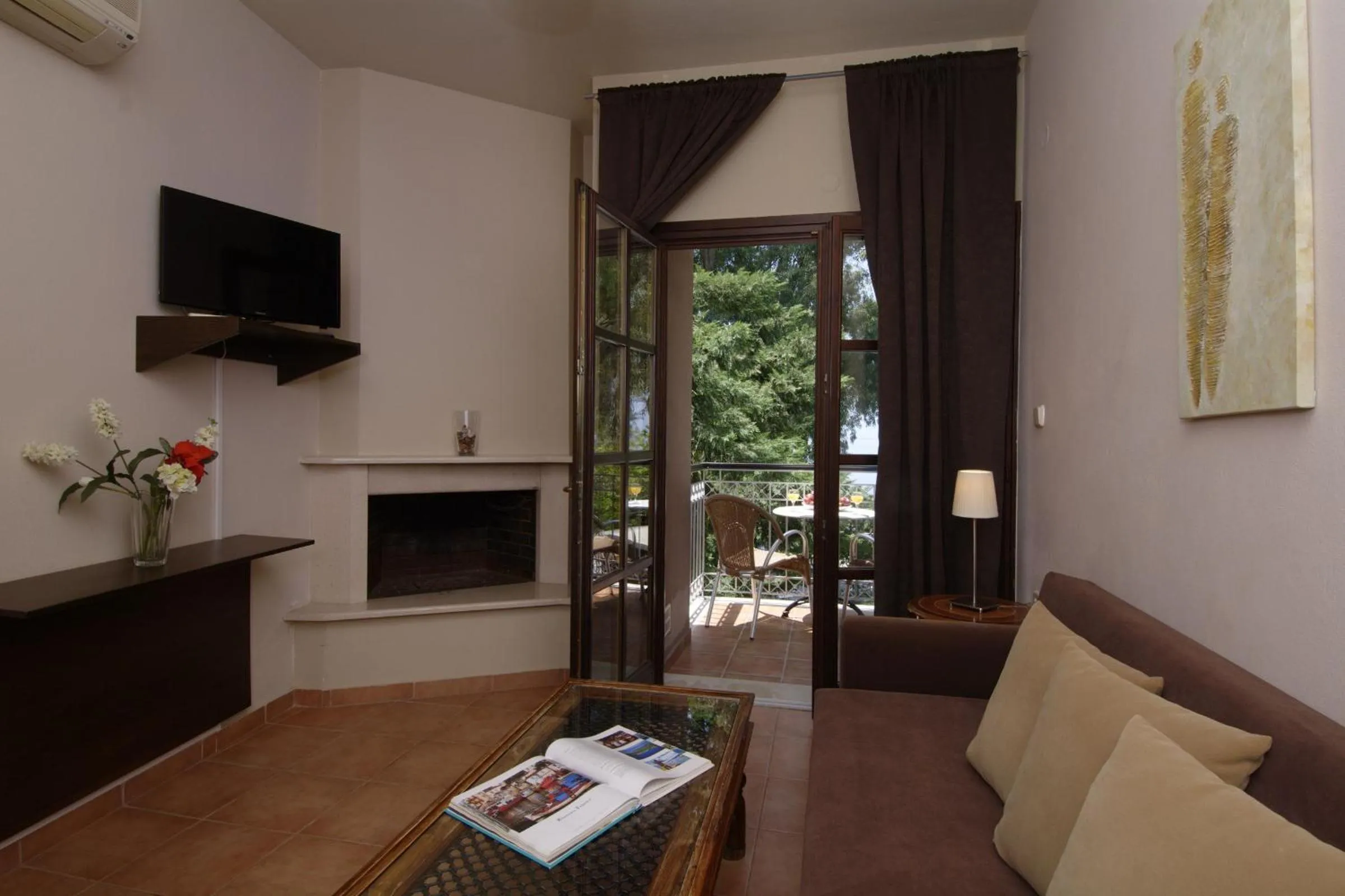 Seating area in Enalion Hotel