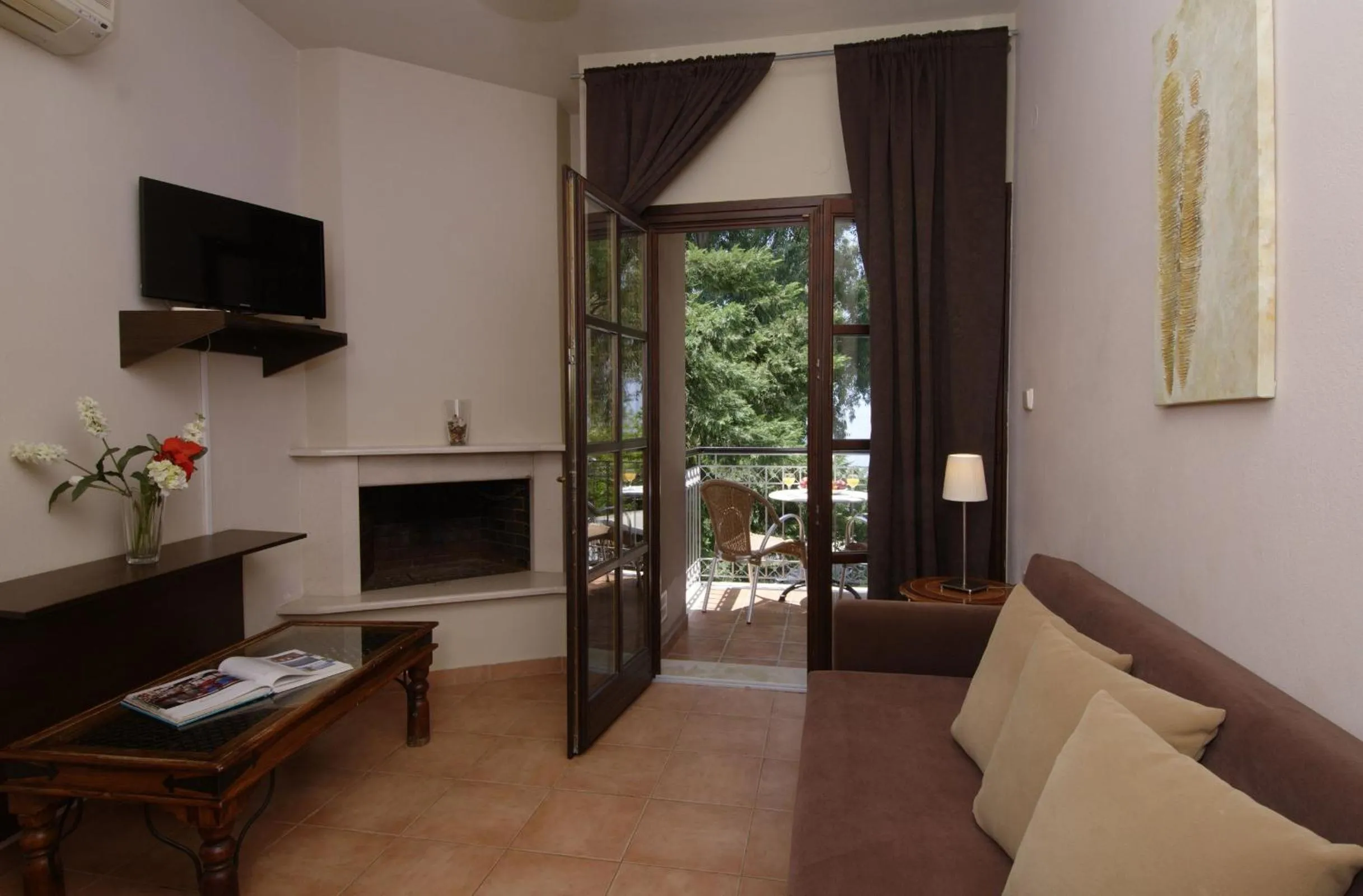 Seating area in Enalion Hotel