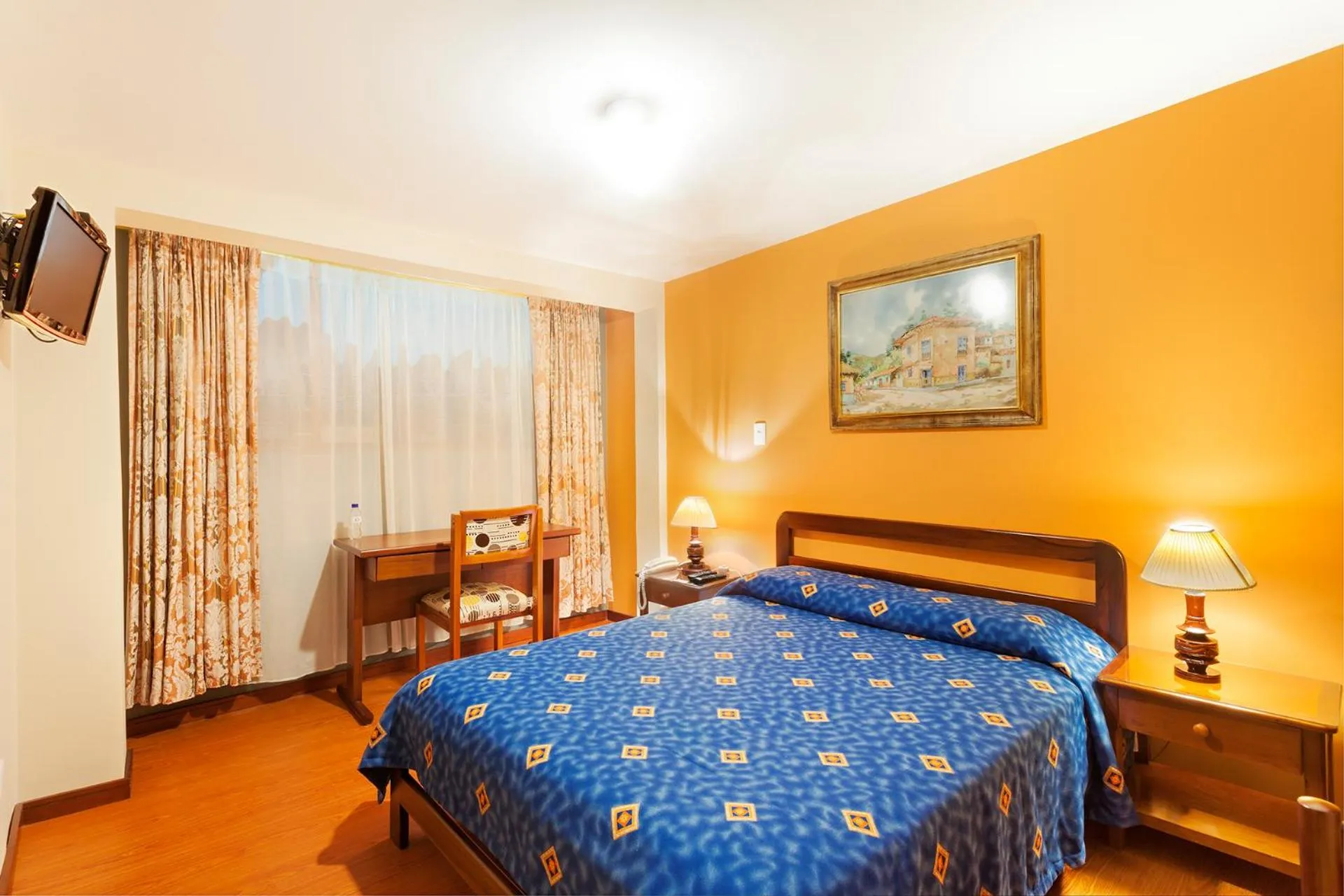 Bed in Hotel Francés La Maison