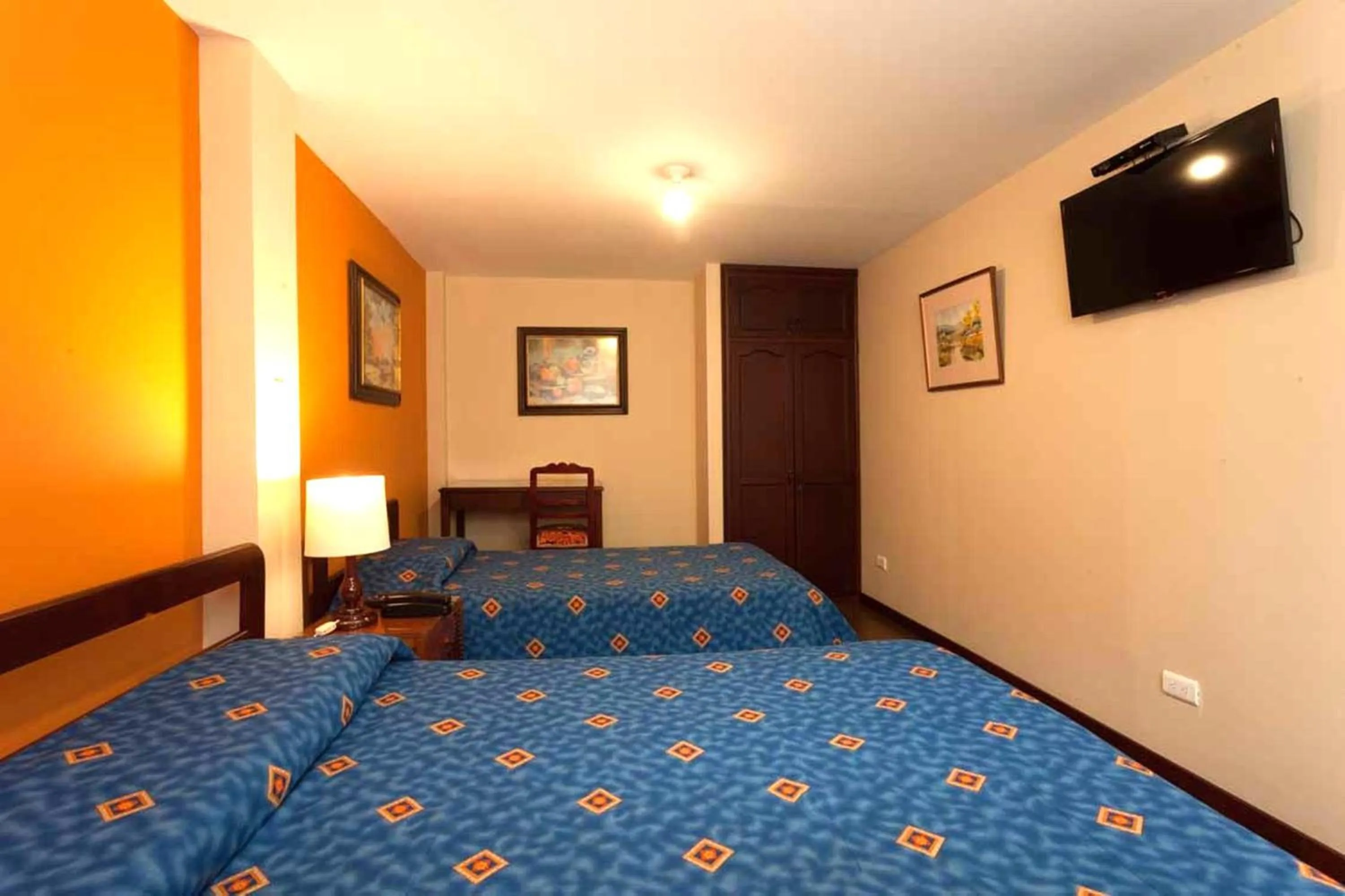 Patio, Bed in Hotel Francés La Maison