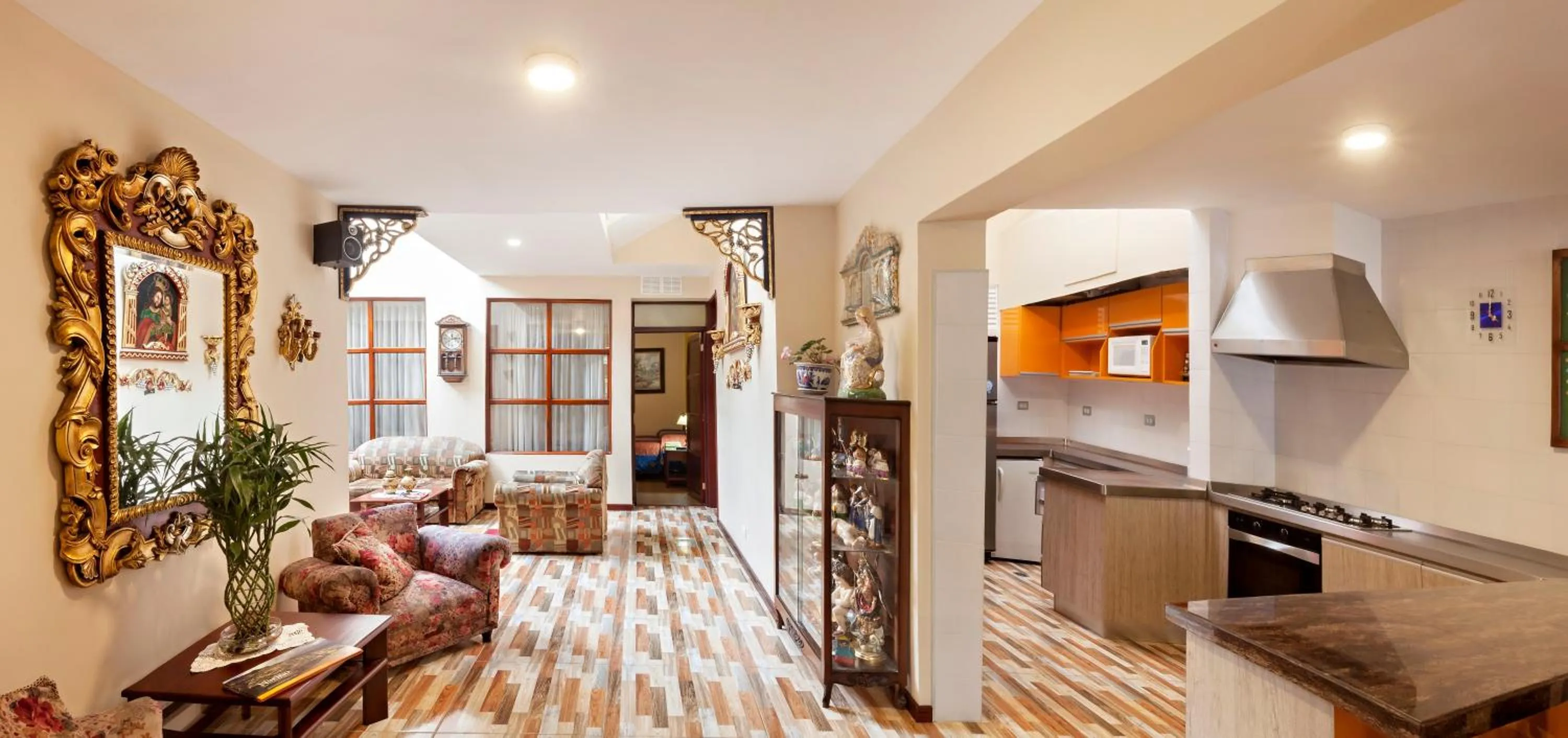 Patio in Hotel Francés La Maison