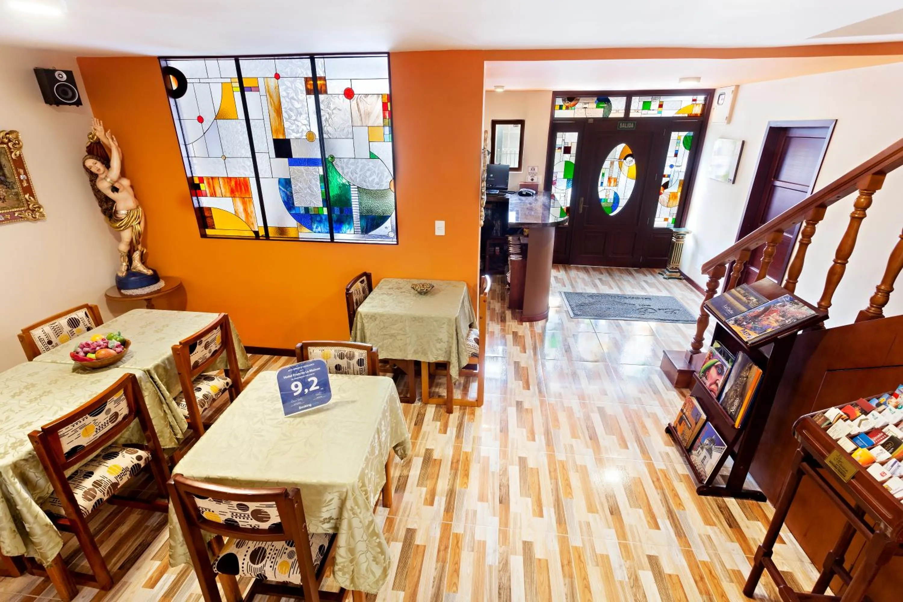 Day in Hotel Francés La Maison