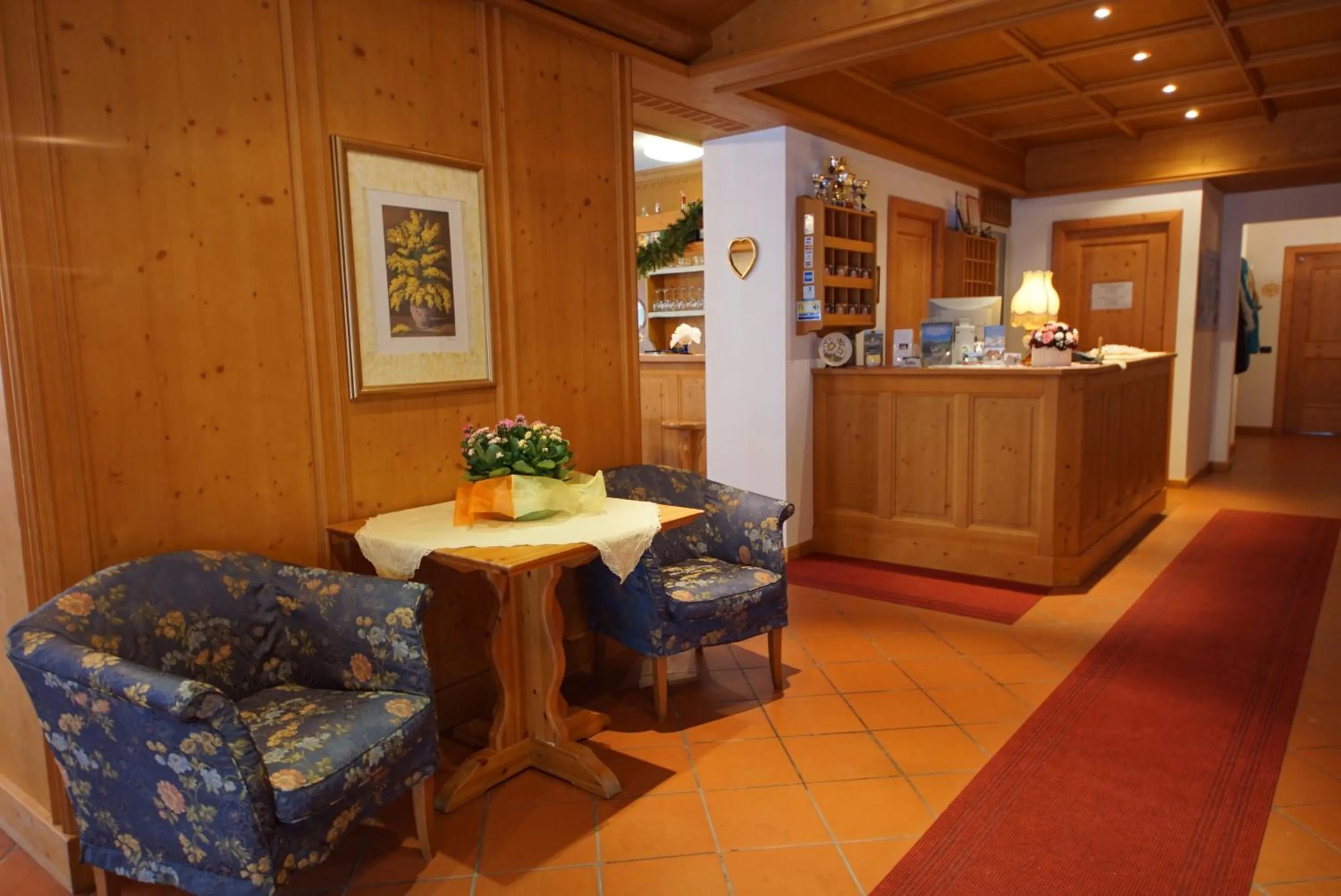 Communal lounge/ TV room in Residence Baita Antlia